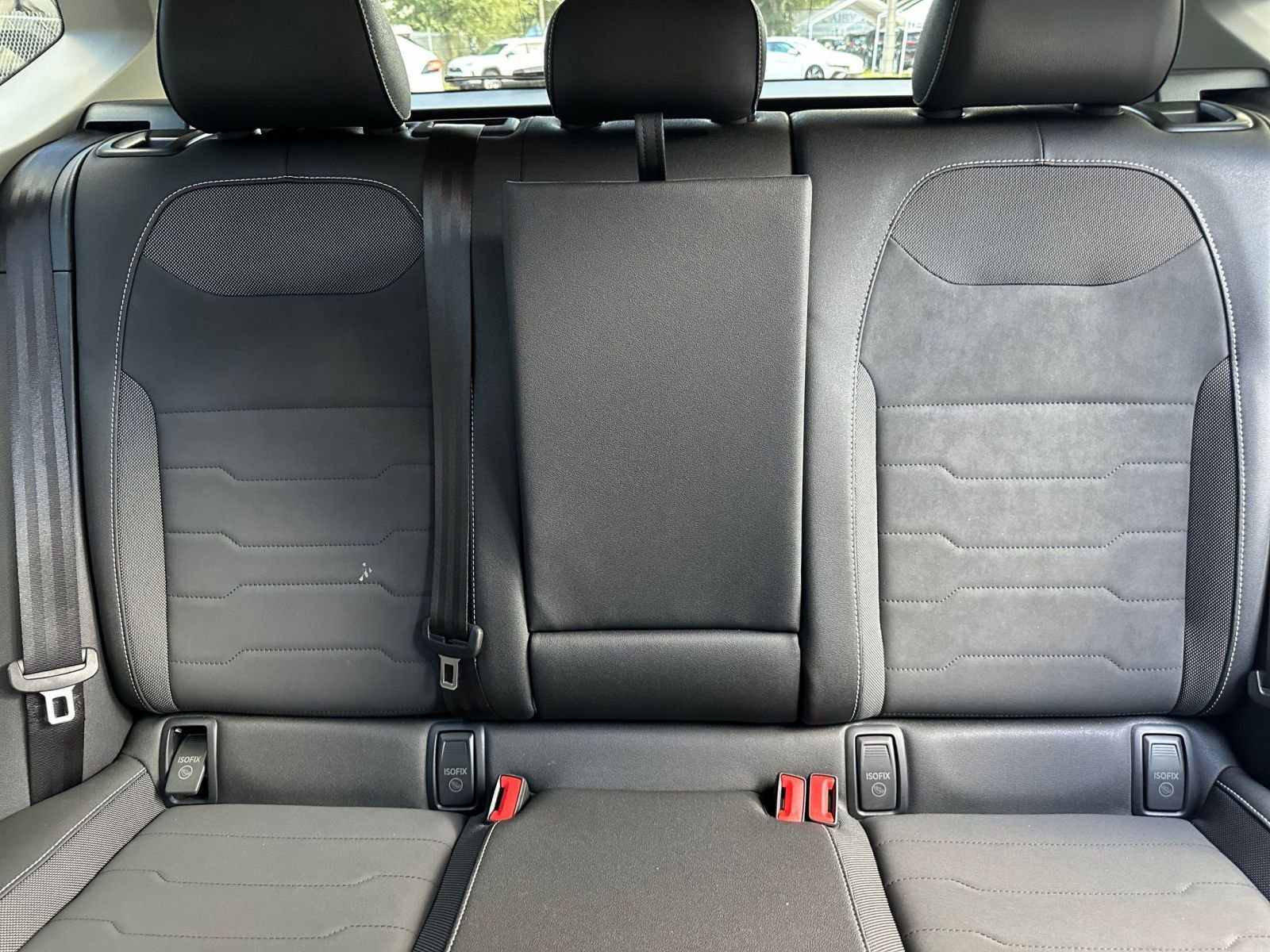 Thumbnail: 2025 Volkswagen Taos - 32