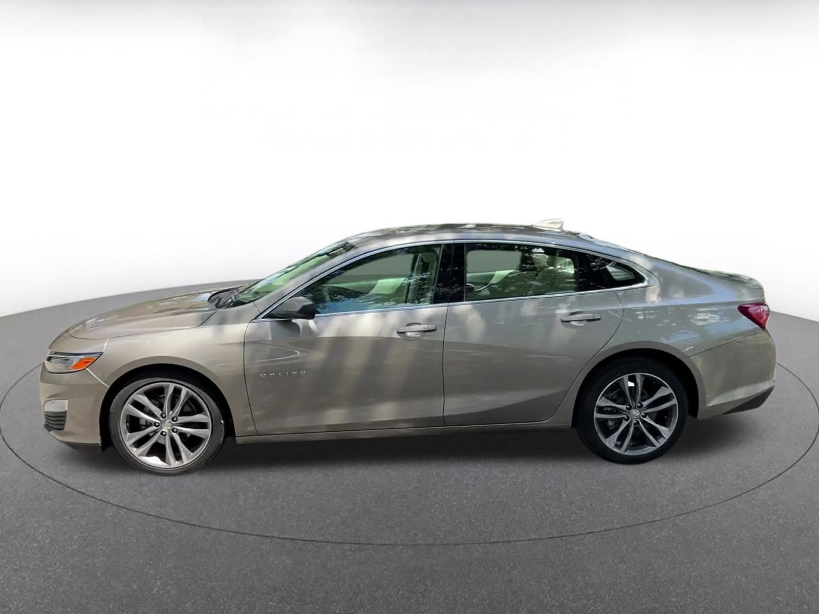Thumbnail: 2024 Chevrolet Malibu - 9