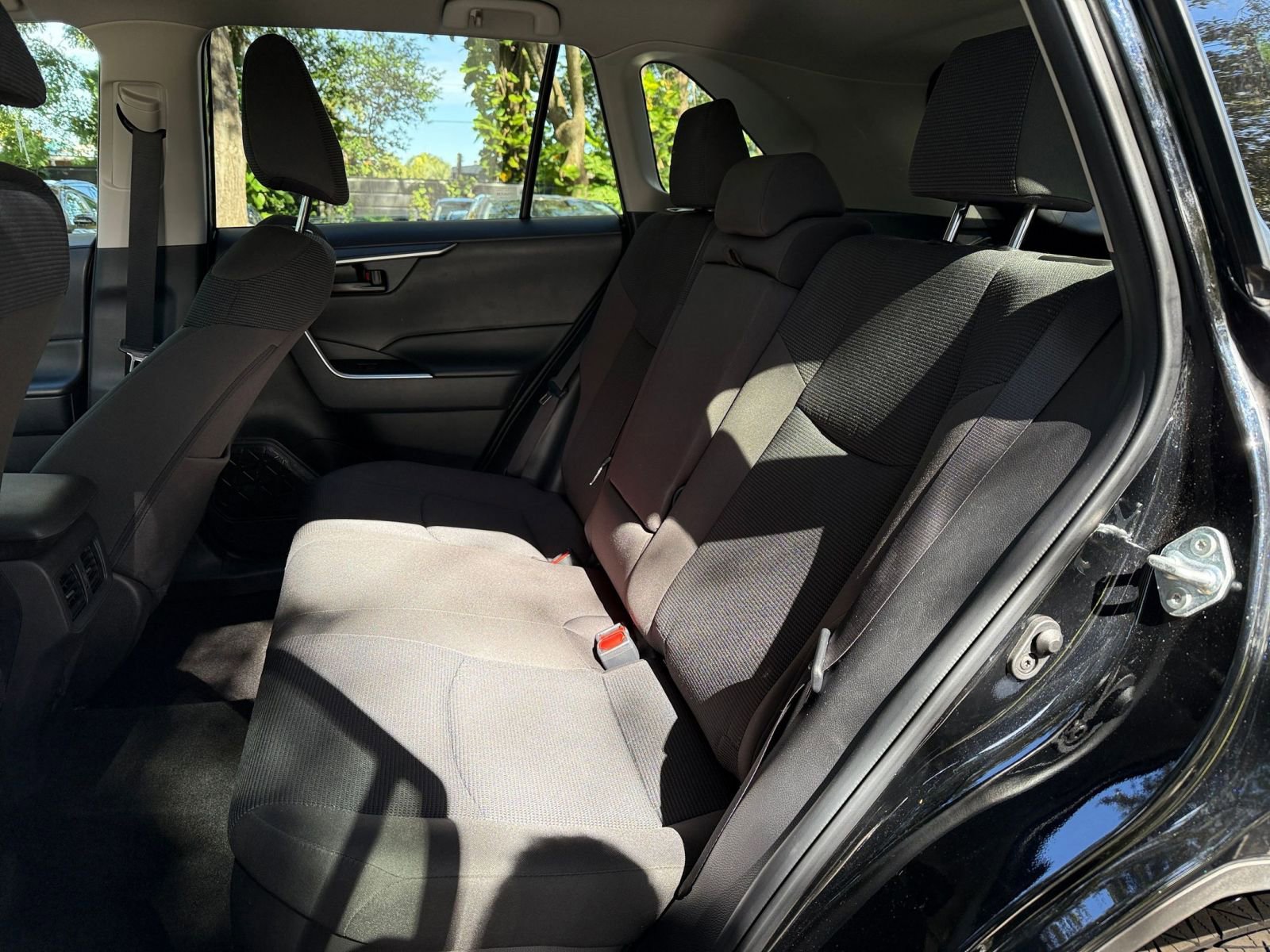 Thumbnail: 2025 Toyota RAV4 - 33