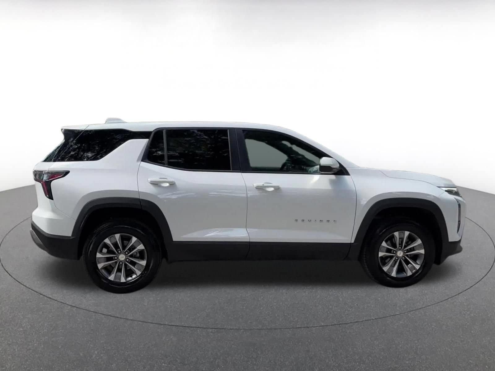 Thumbnail: 2025 Chevrolet Equinox - 16