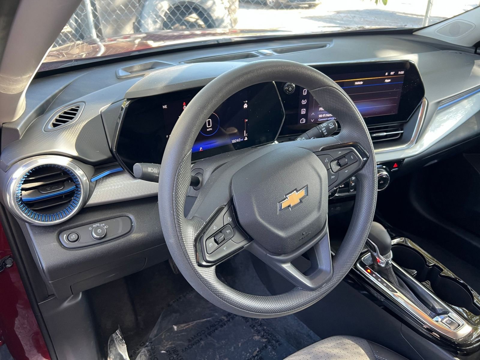 Thumbnail: 2025 Chevrolet Trax - 29