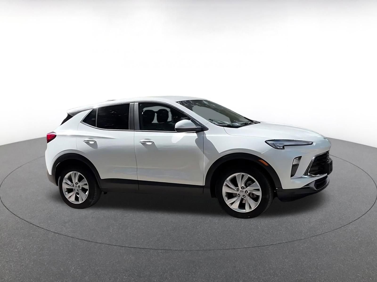Thumbnail: 2025 Buick Encore GX - 2