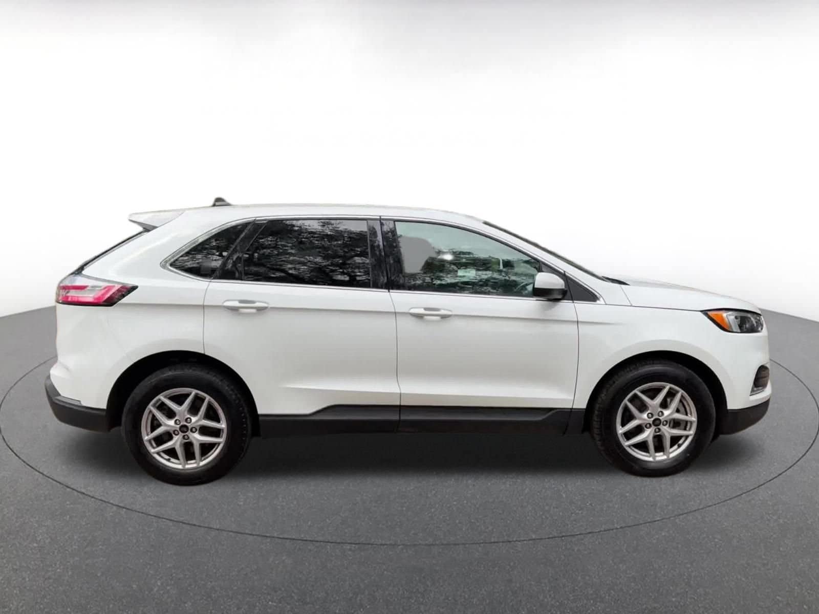 Thumbnail: 2024 Ford Edge - 15