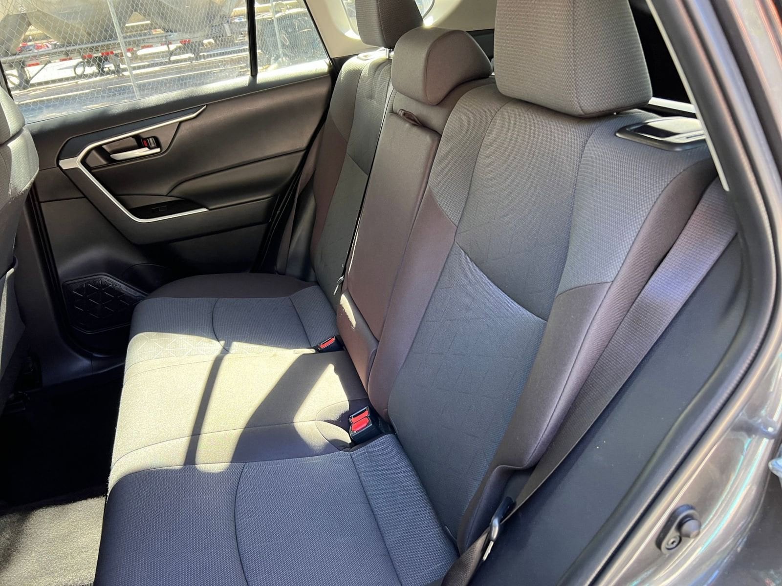 Thumbnail: 2025 Toyota RAV4 - 32