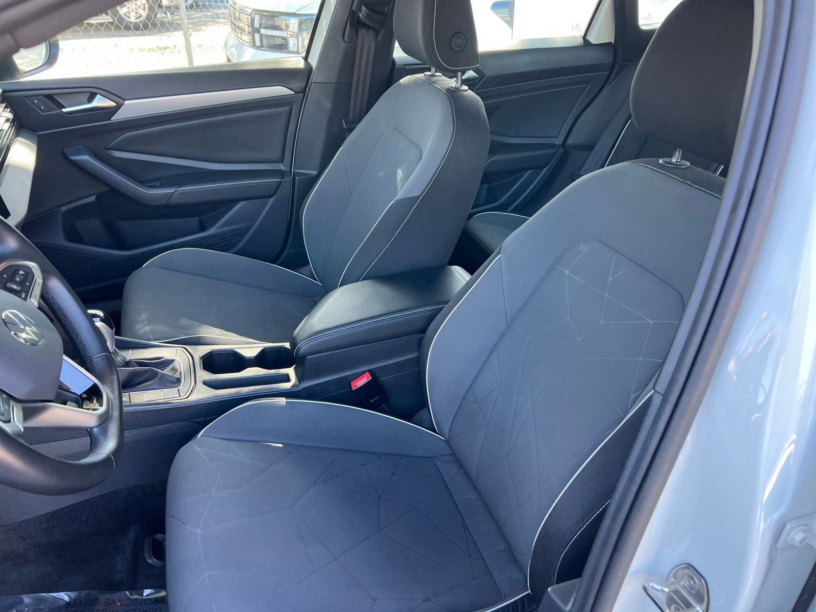 Thumbnail: 2025 Volkswagen Jetta - 31