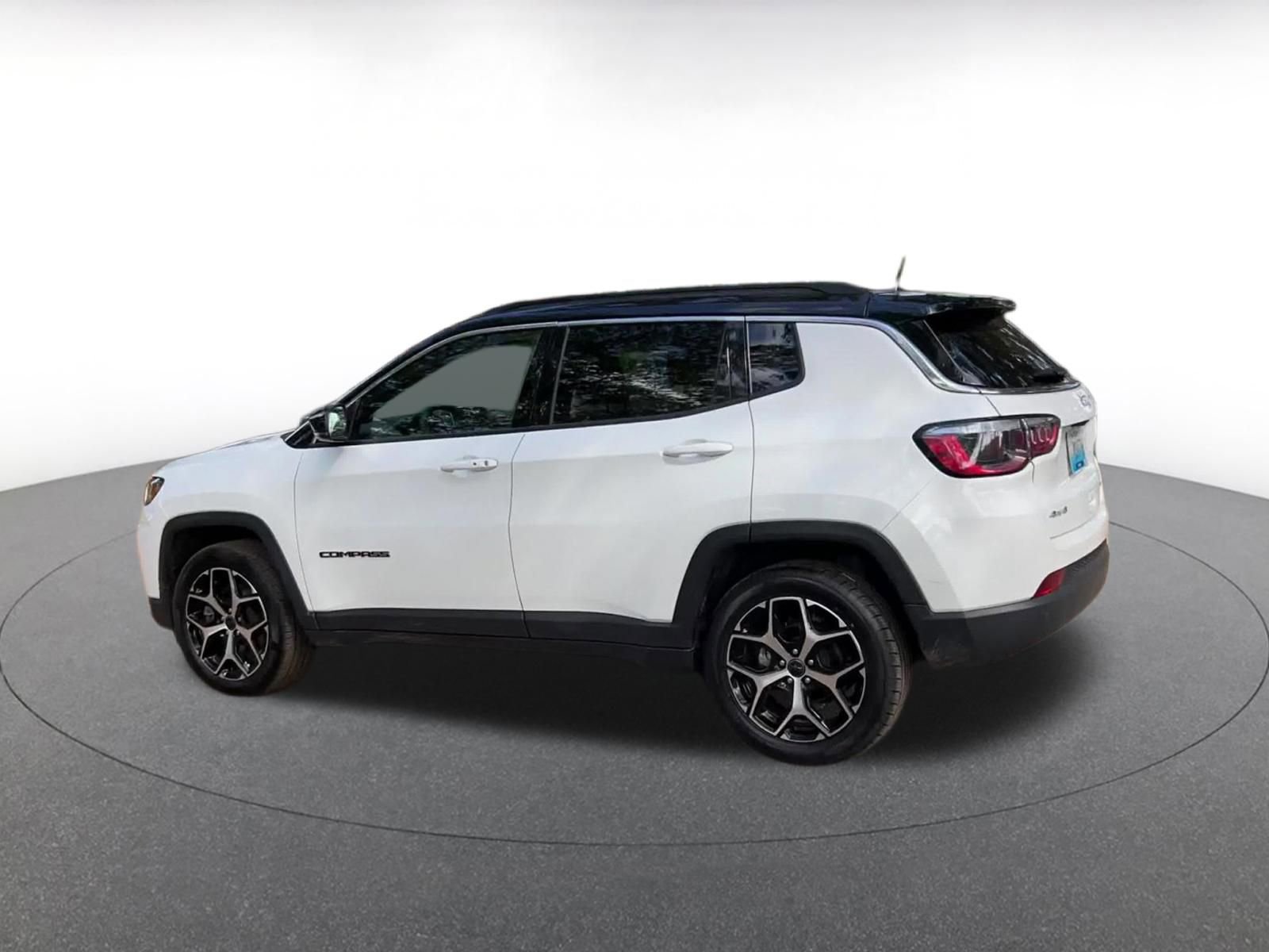 Thumbnail: 2025 Jeep Compass - 10