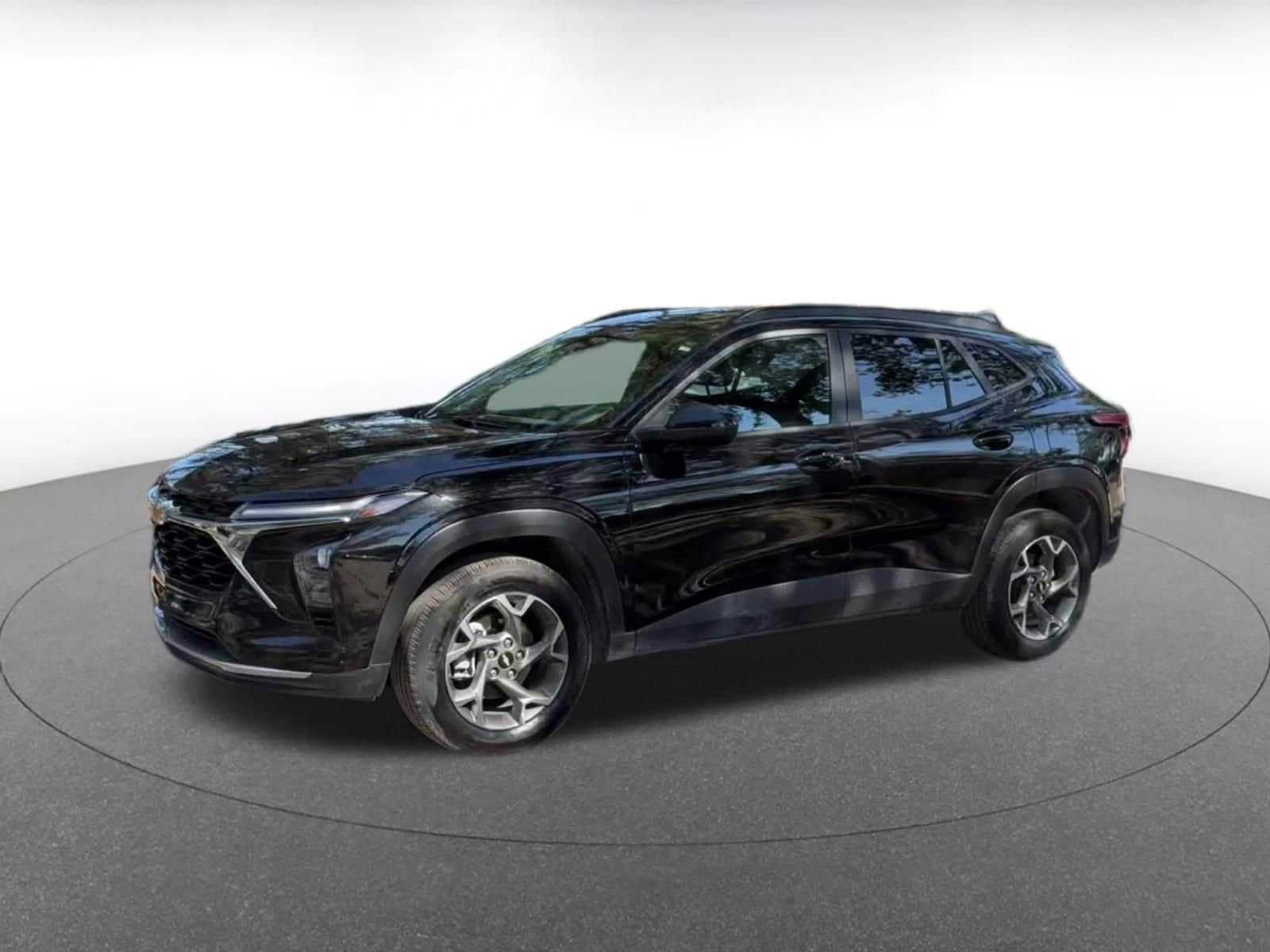 Thumbnail: 2025 Chevrolet Trax - 8