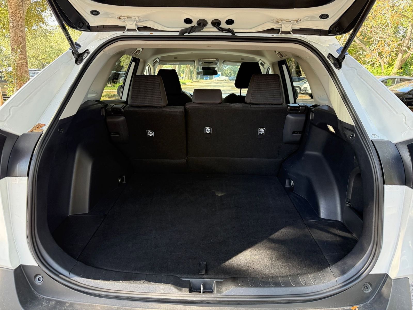 Thumbnail: 2025 Toyota RAV4 - 24