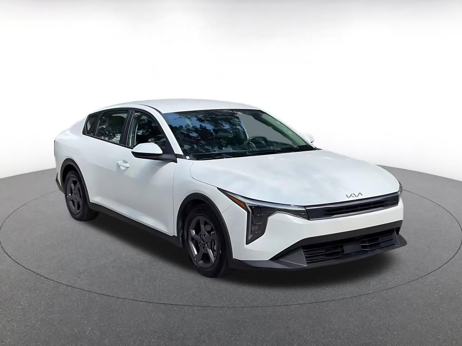 Thumbnail: 2025 Kia K4 - 3