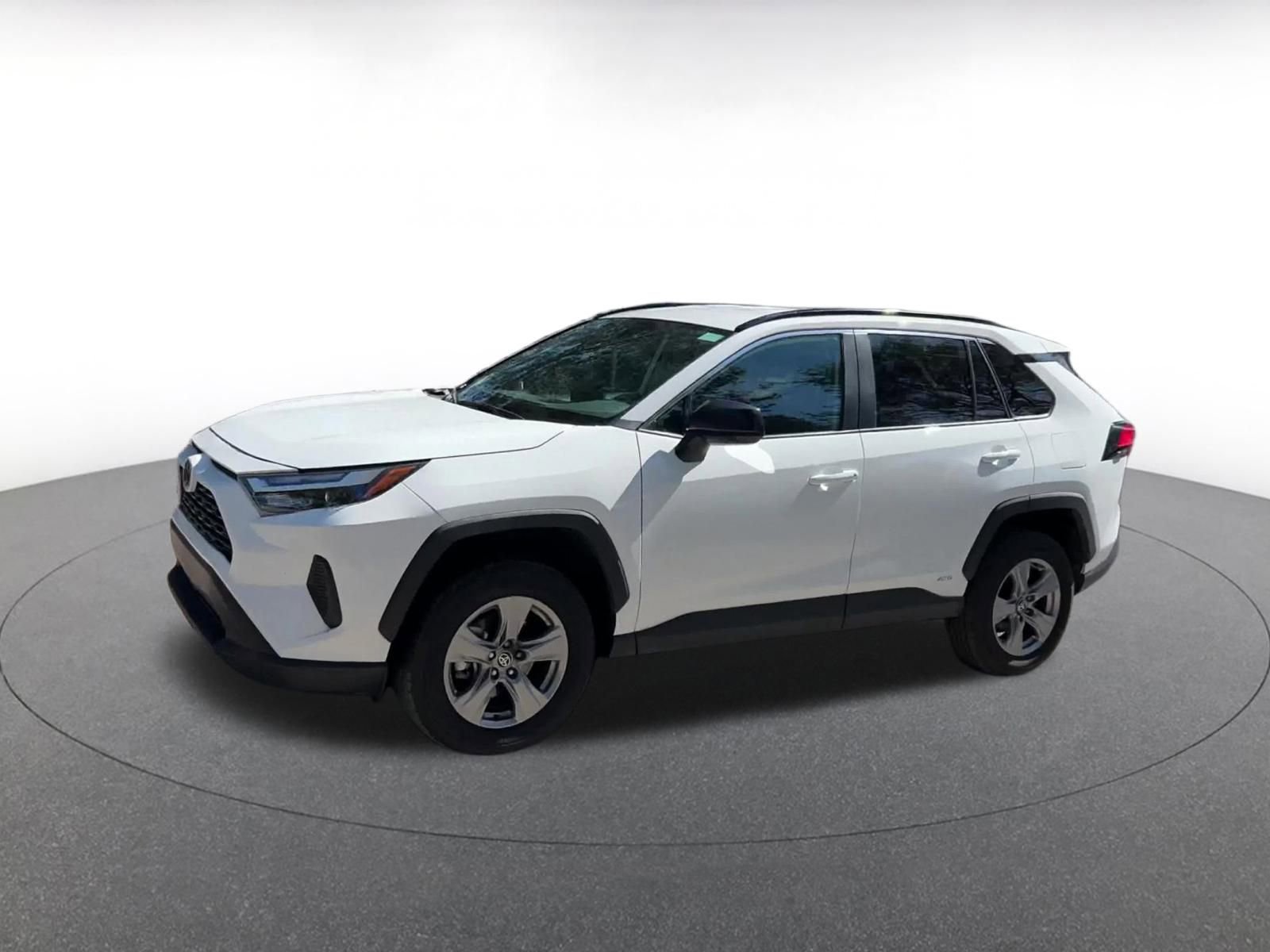 Thumbnail: 2025 Toyota RAV4 - 8