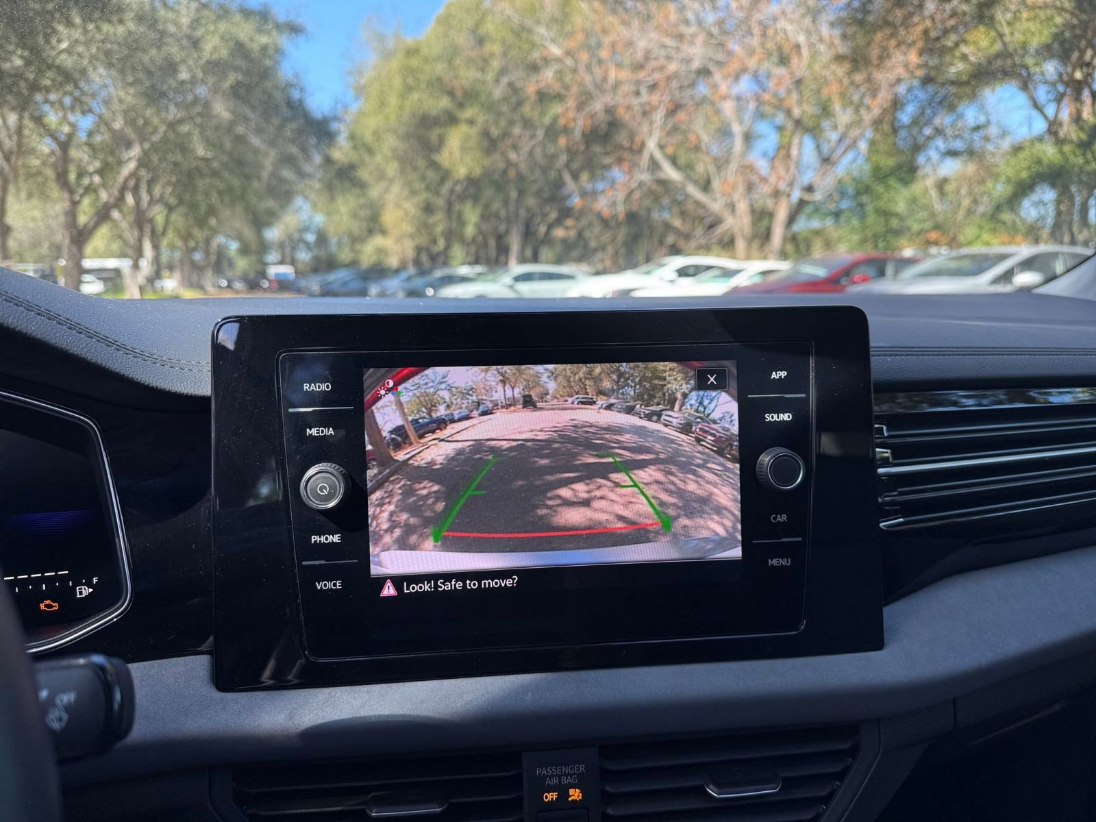 Thumbnail: 2025 Volkswagen Jetta - 17