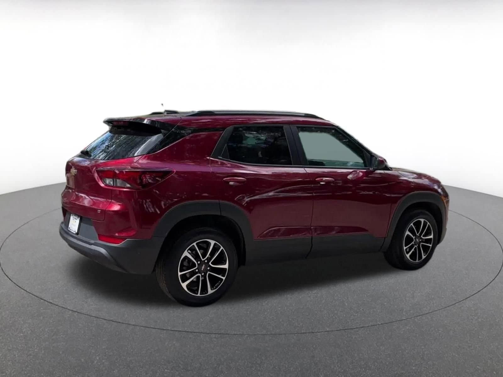 Thumbnail: 2025 Chevrolet TrailBlazer - 14
