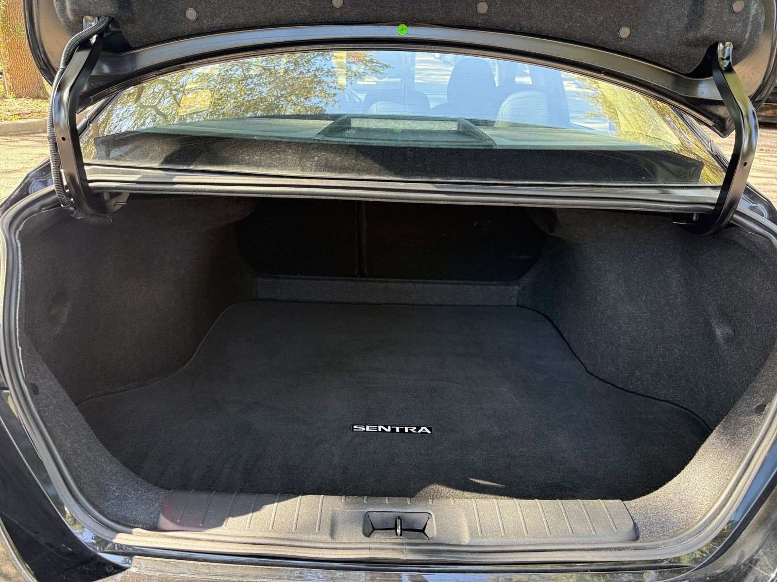 Thumbnail: 2025 Nissan Sentra - 24