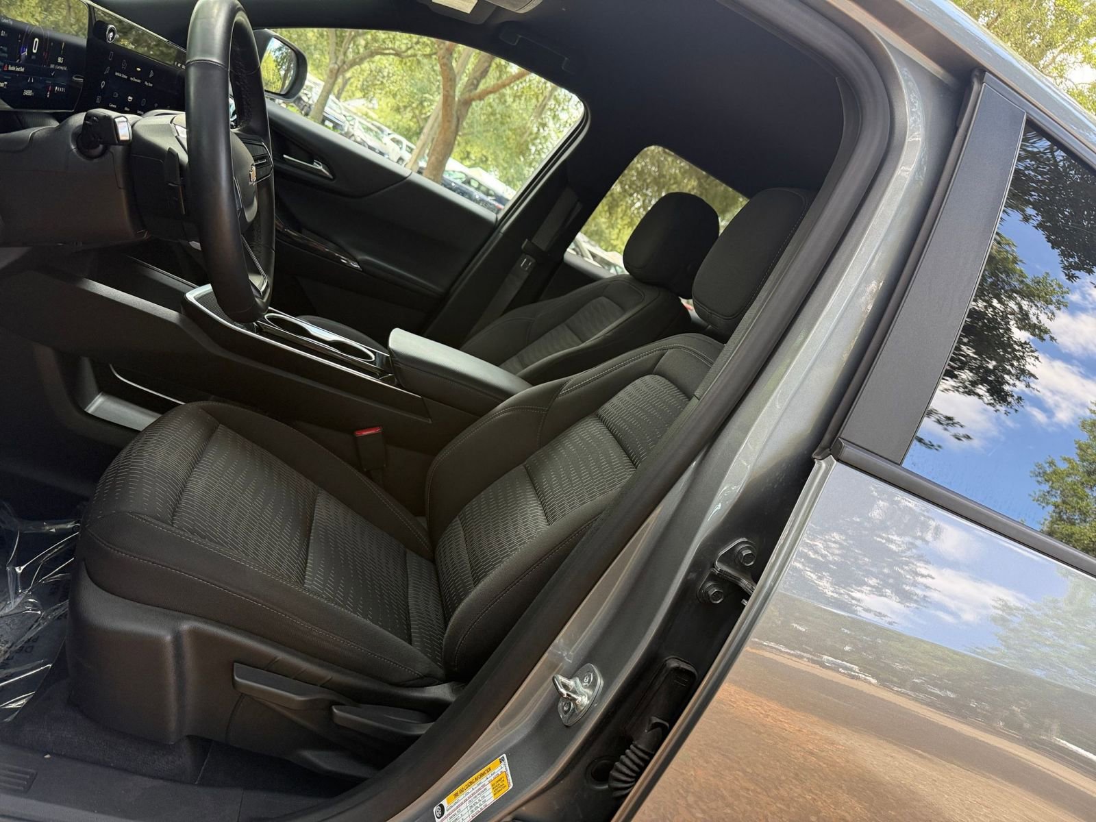 Thumbnail: 2025 Chevrolet Equinox - 24