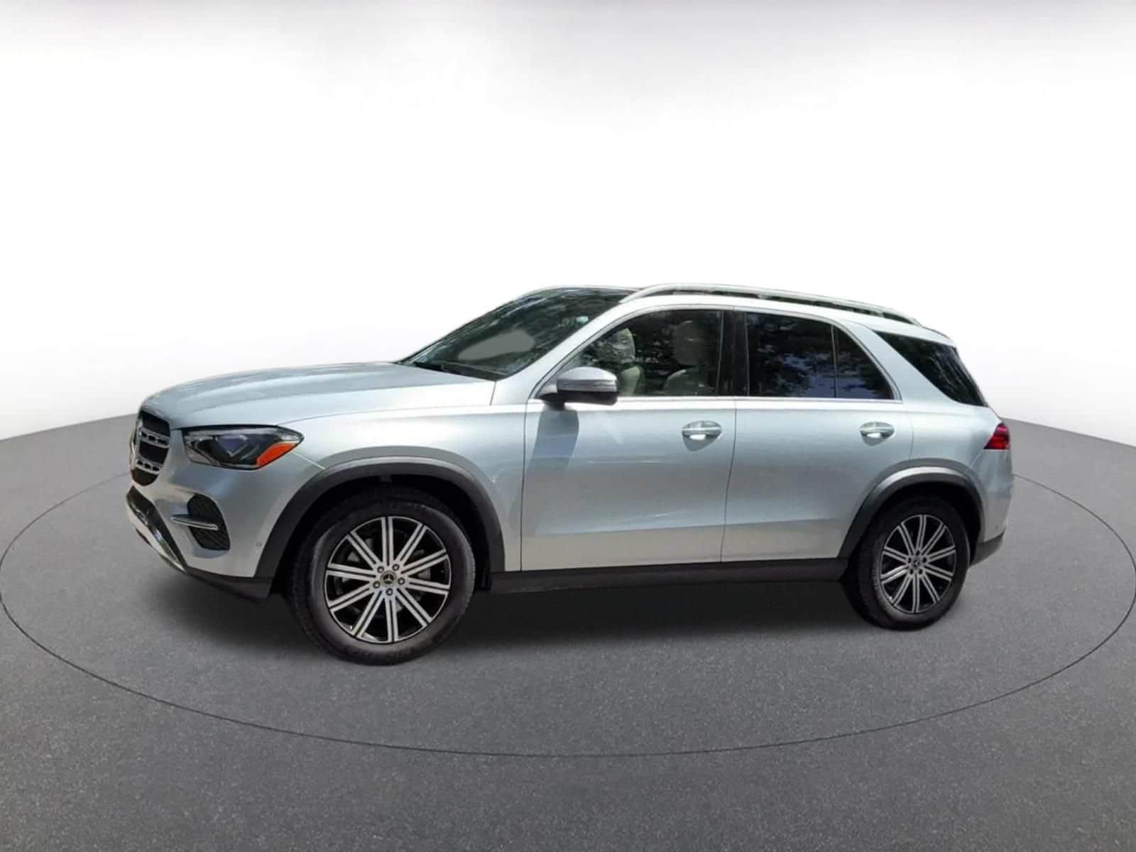 Thumbnail: 2026 Mercedes-Benz GLE - 8
