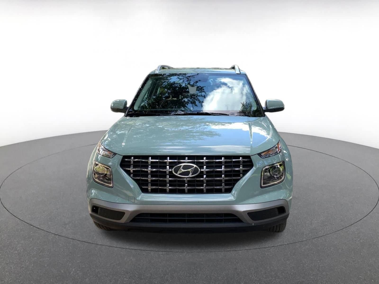 Thumbnail: 2025 Hyundai Venue - 2