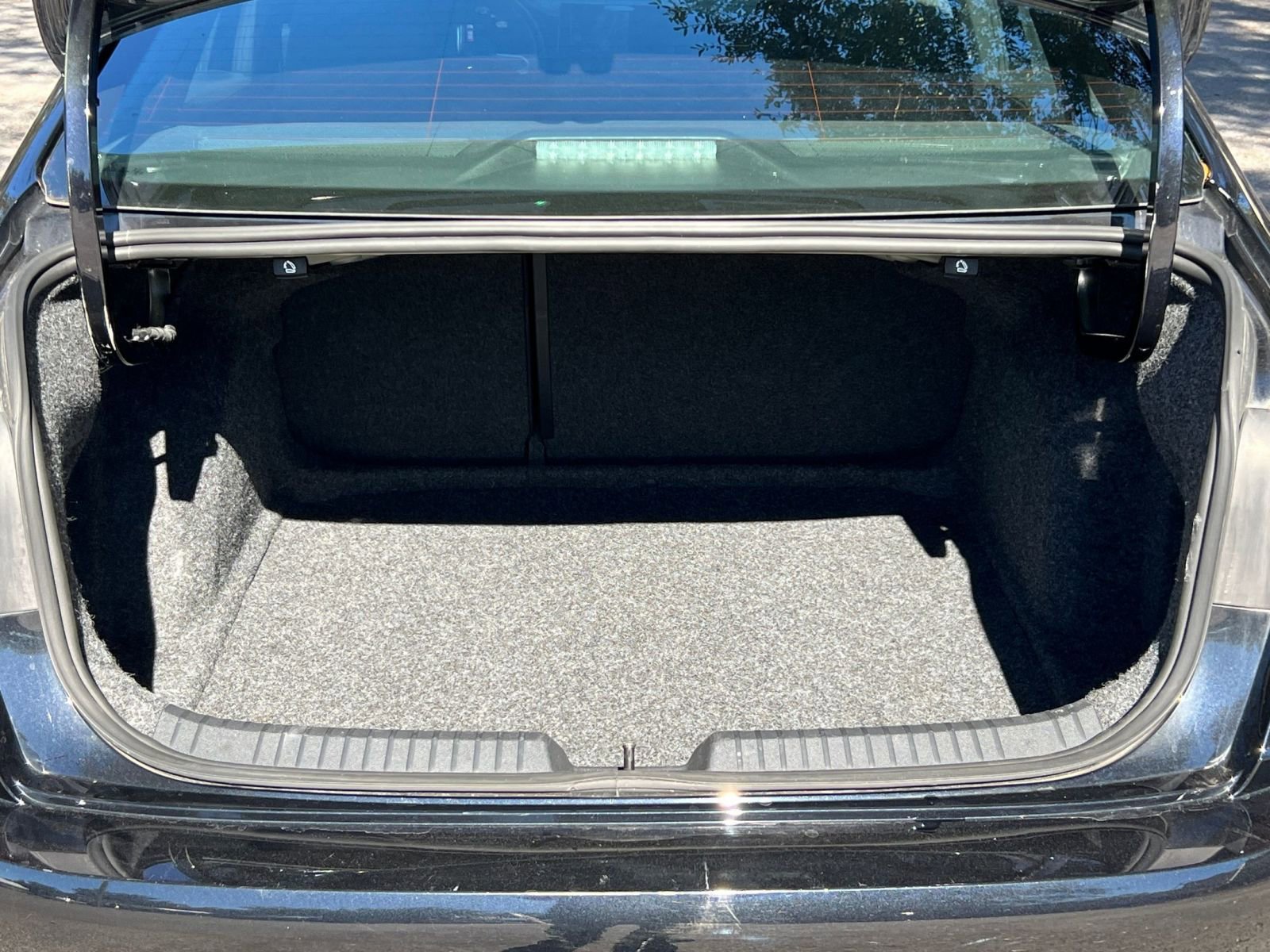 Thumbnail: 2025 Volkswagen Jetta - 24