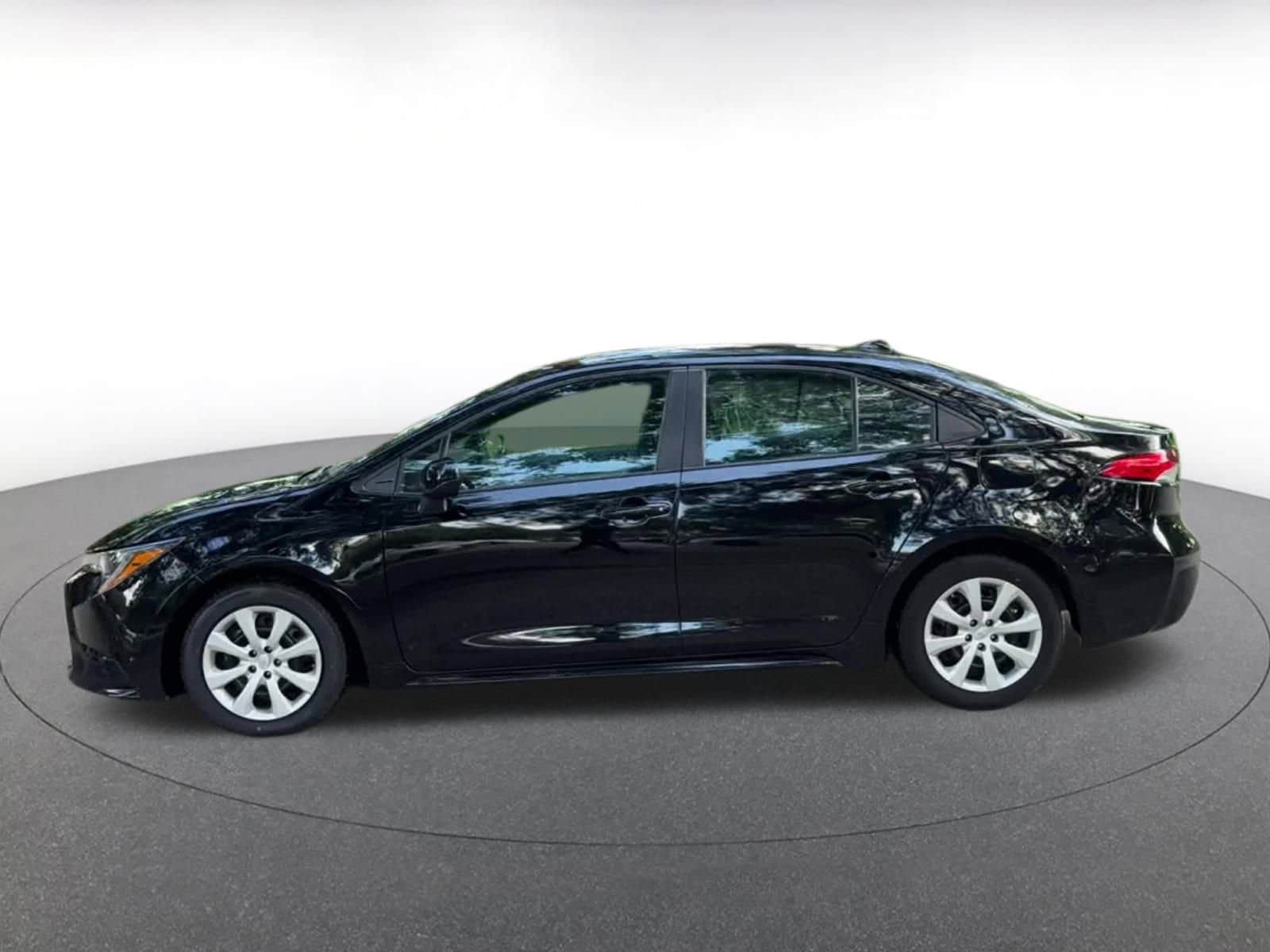 Thumbnail: 2023 Toyota Corolla - 9