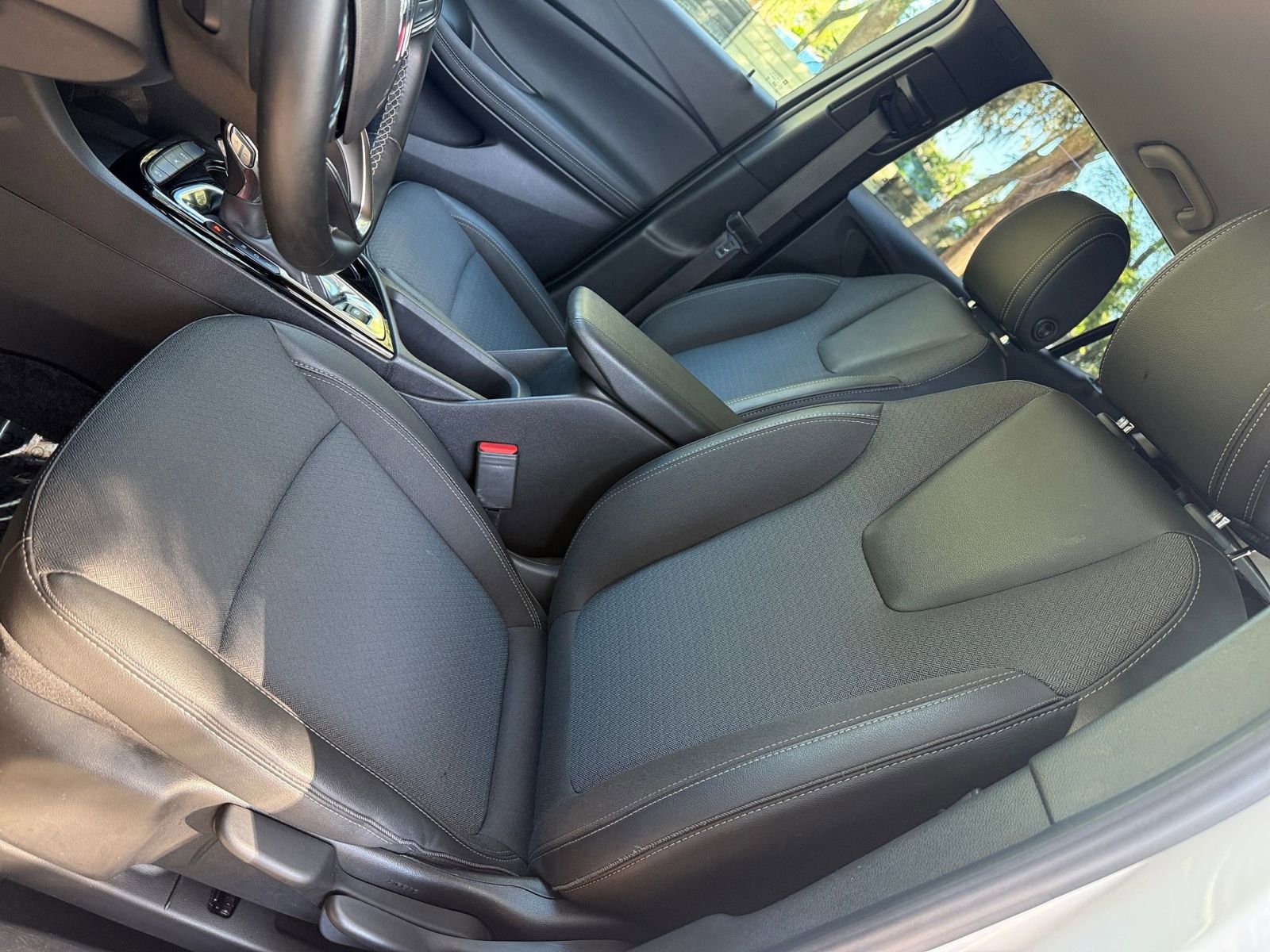 Thumbnail: 2025 Buick Encore GX - 21