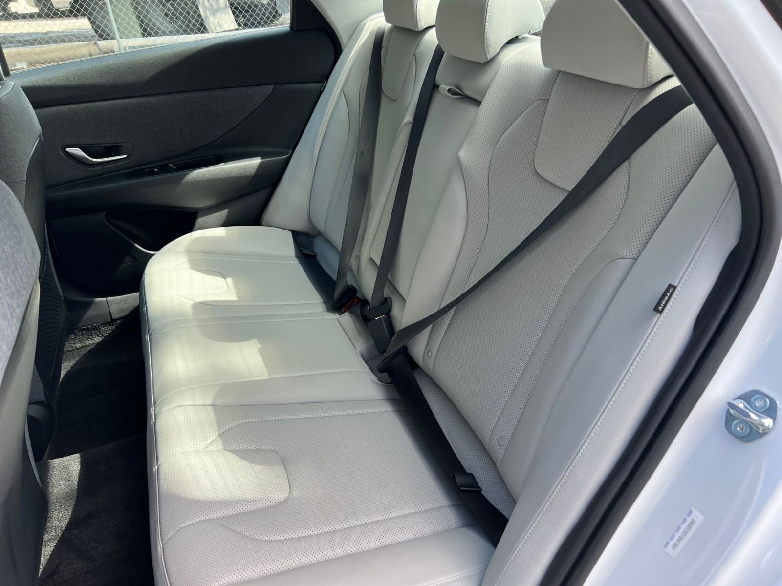 Thumbnail: 2025 Hyundai Elantra - 32