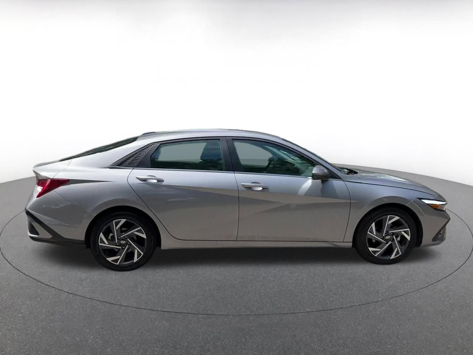 Thumbnail: 2025 Hyundai Elantra - 16
