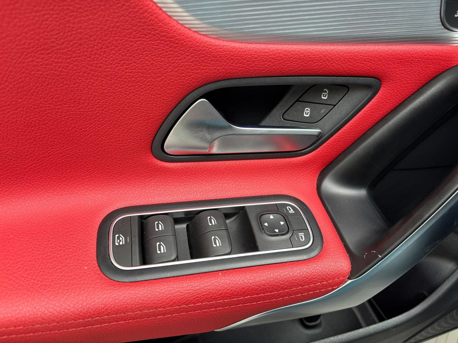 Thumbnail: 2022 Mercedes-Benz CLA - 18