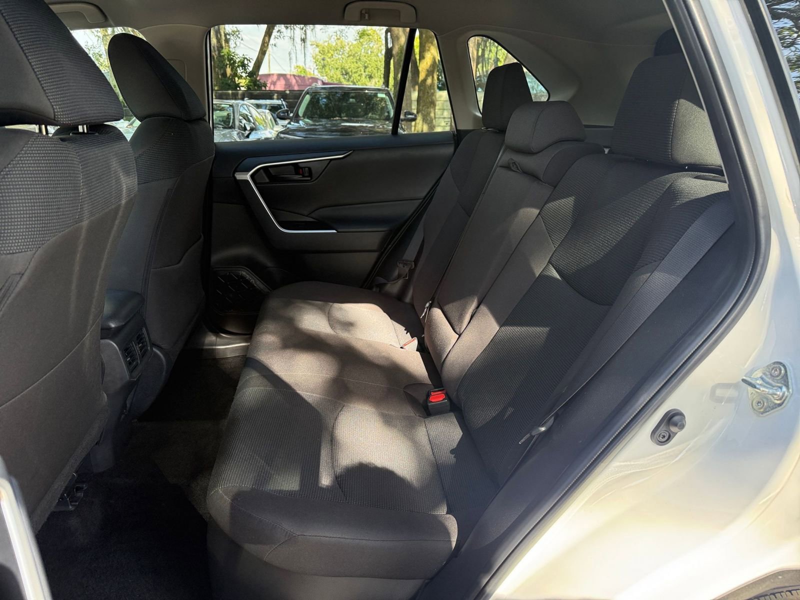 Thumbnail: 2025 Toyota RAV4 - 33