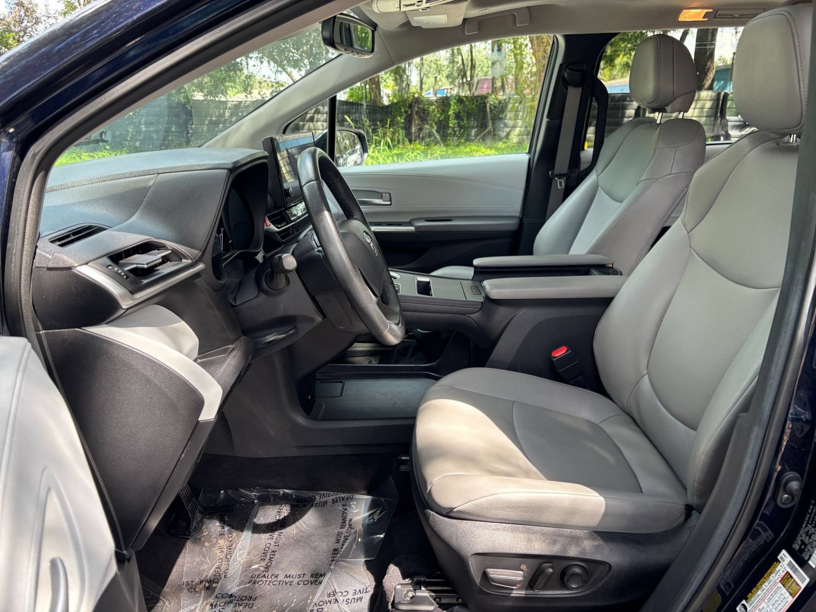 Thumbnail: 2025 Toyota Sienna - 29