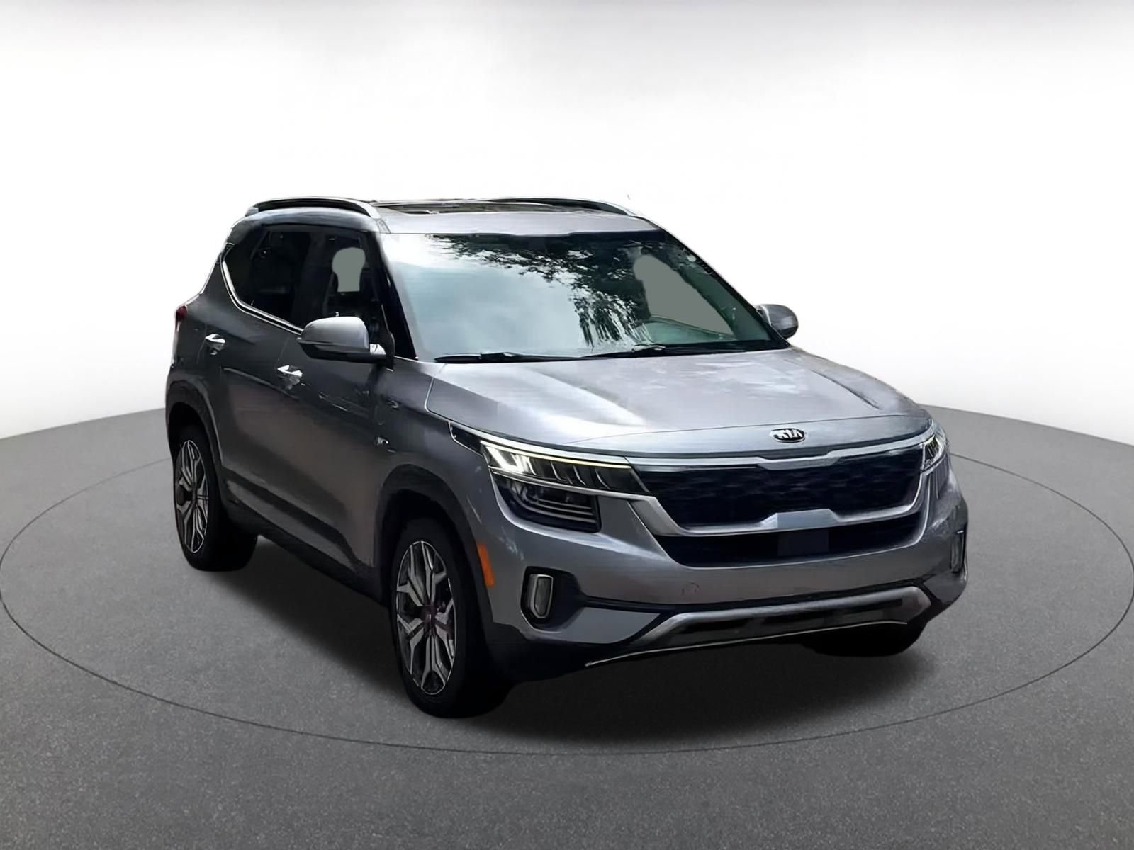 Thumbnail: 2021 Kia Seltos - 3