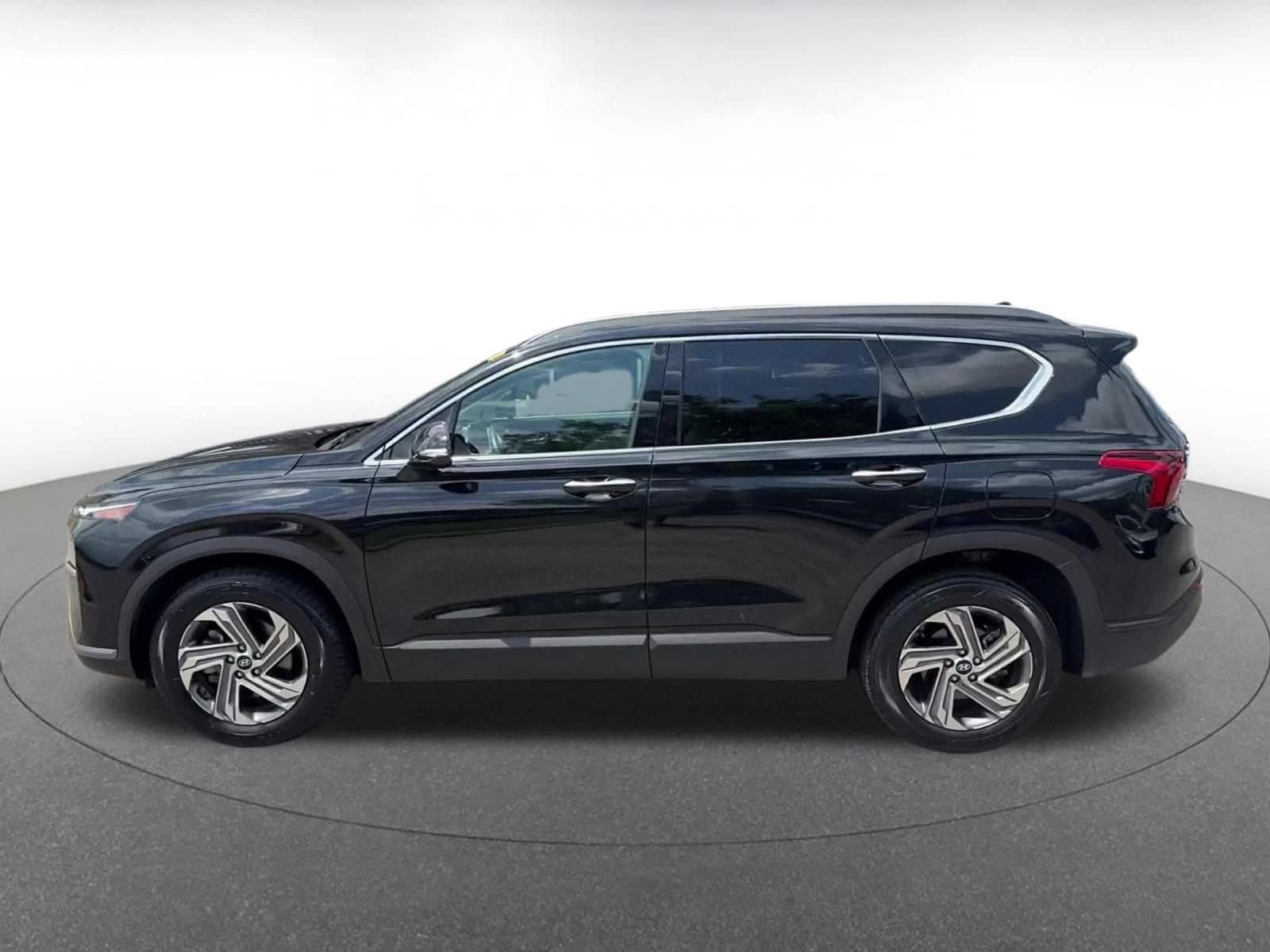 Thumbnail: 2023 Hyundai Santa Fe - 8