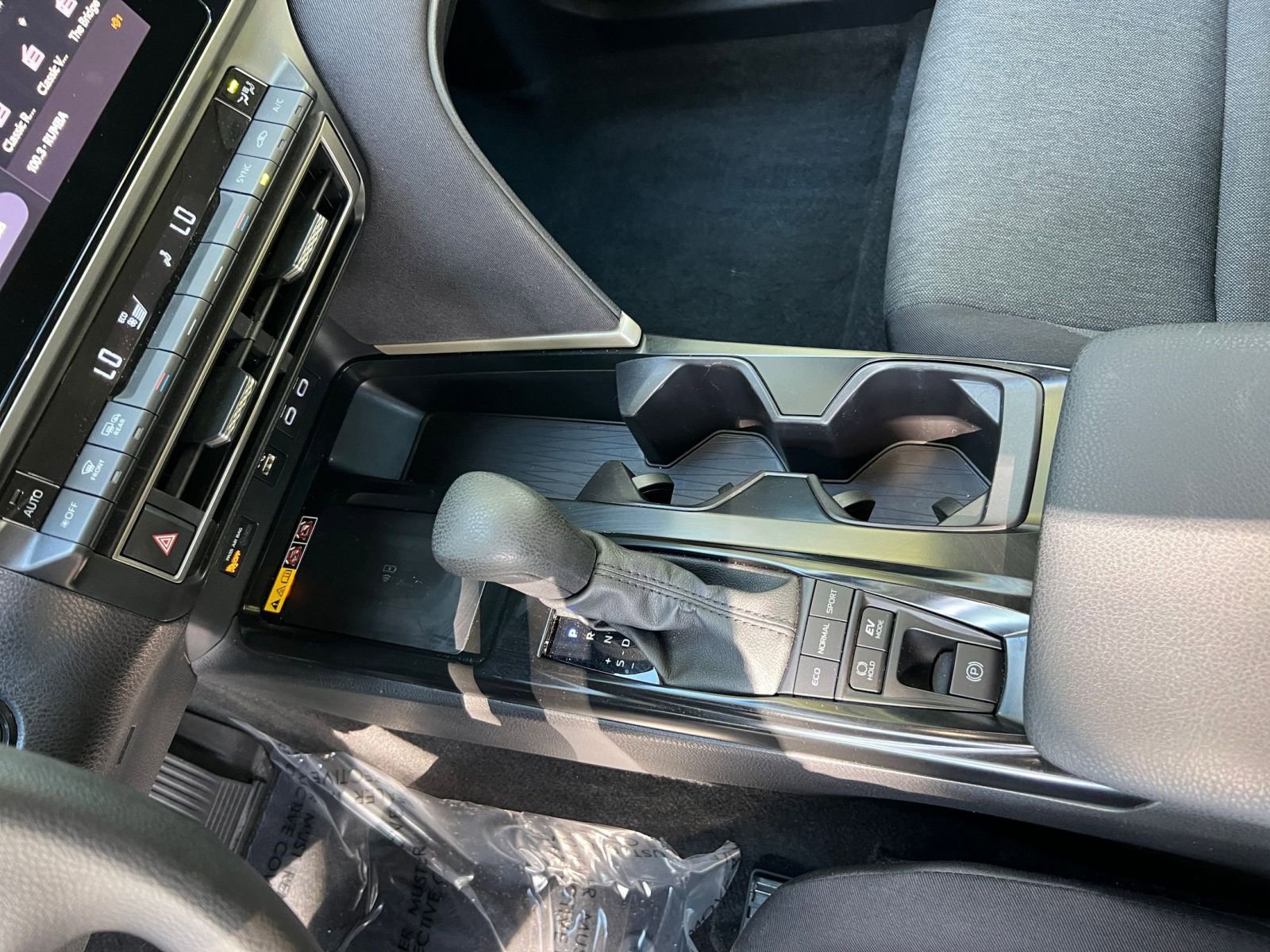 Thumbnail: 2025 Toyota Camry - 35