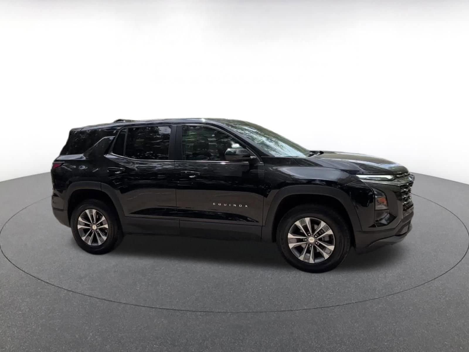Thumbnail: 2025 Chevrolet Equinox - 2