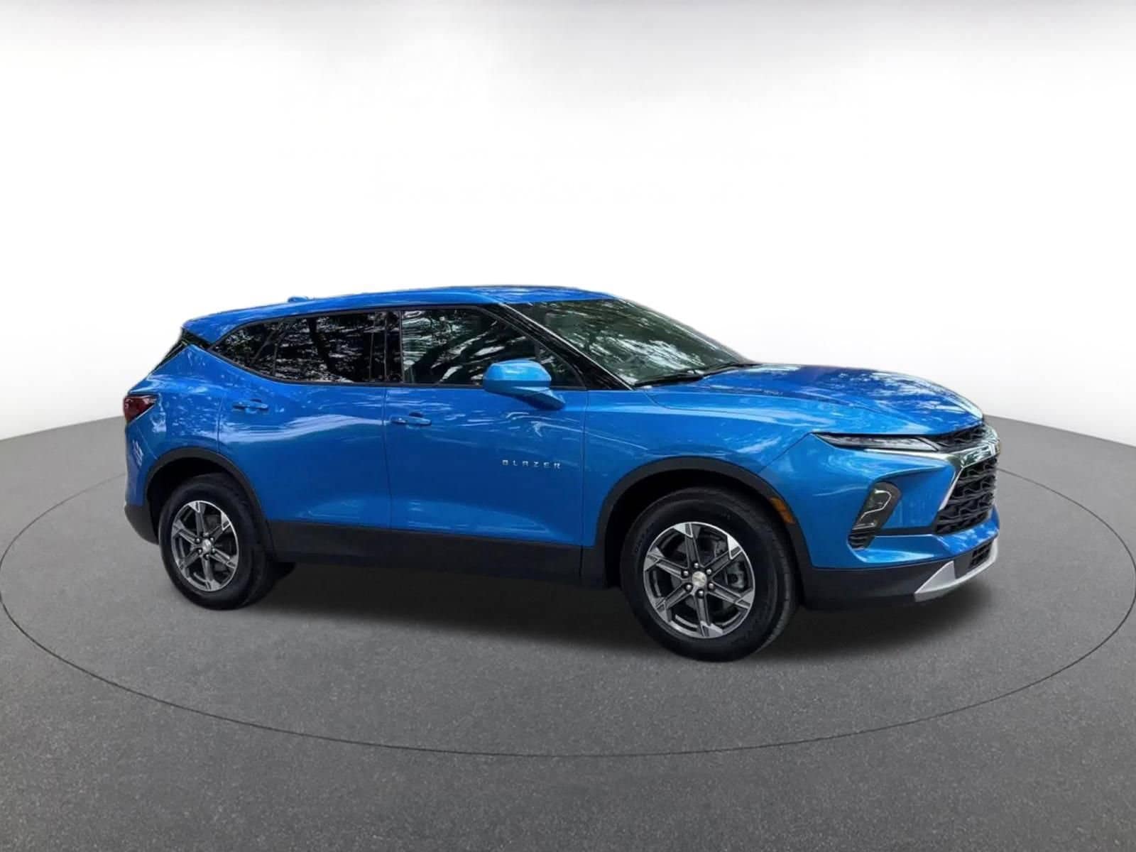 Thumbnail: 2025 Chevrolet Blazer - 2