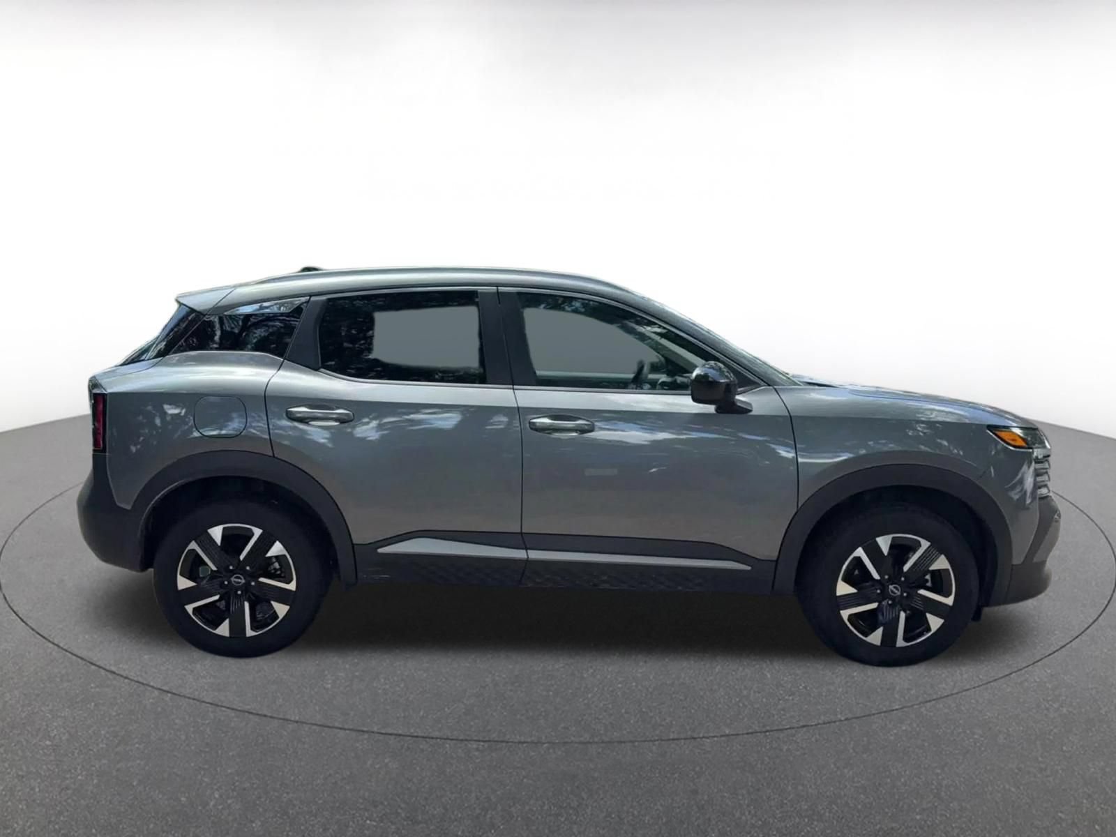 Thumbnail: 2026 Nissan Kicks - 13