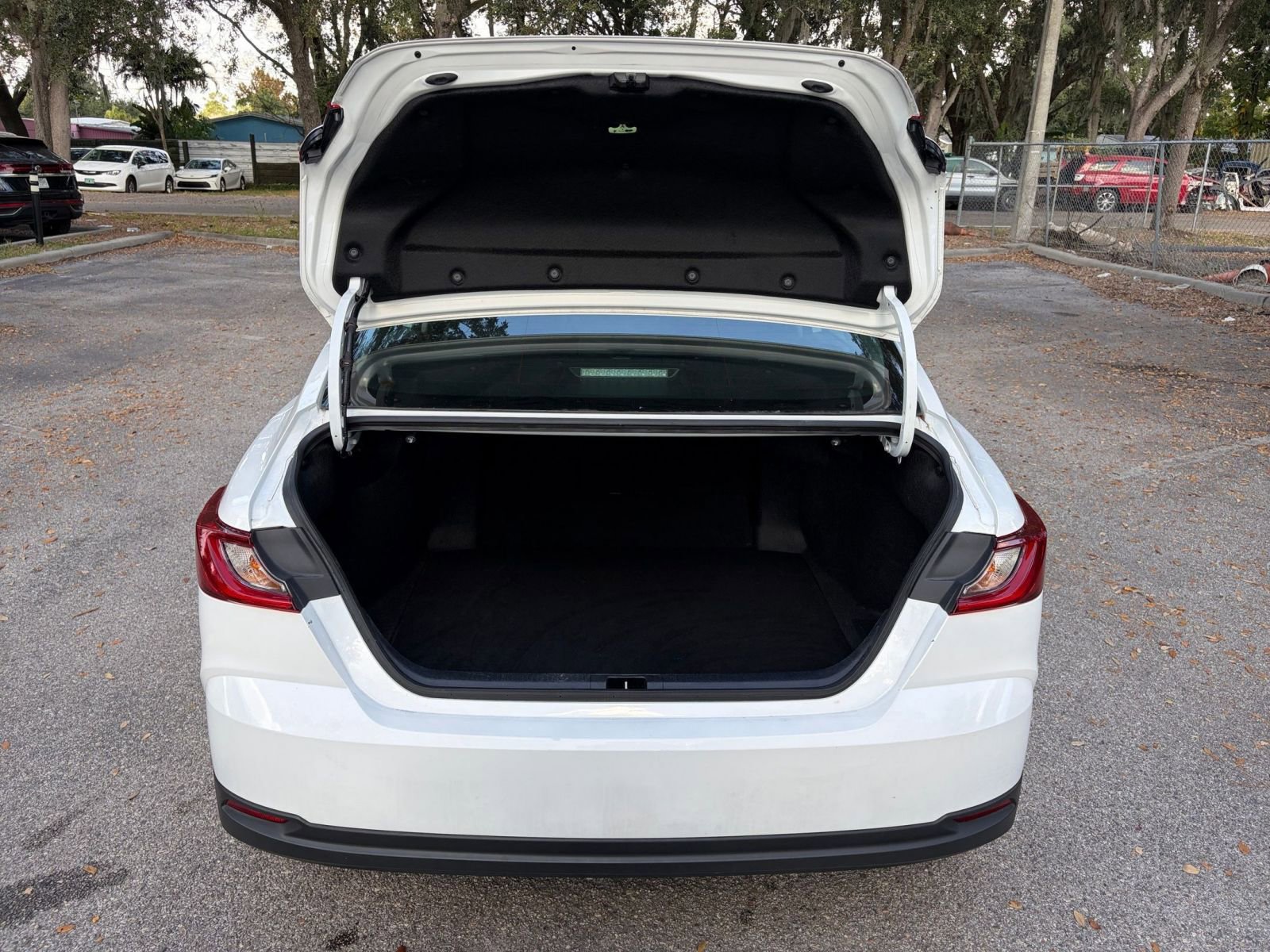 Thumbnail: 2025 Toyota Camry - 24