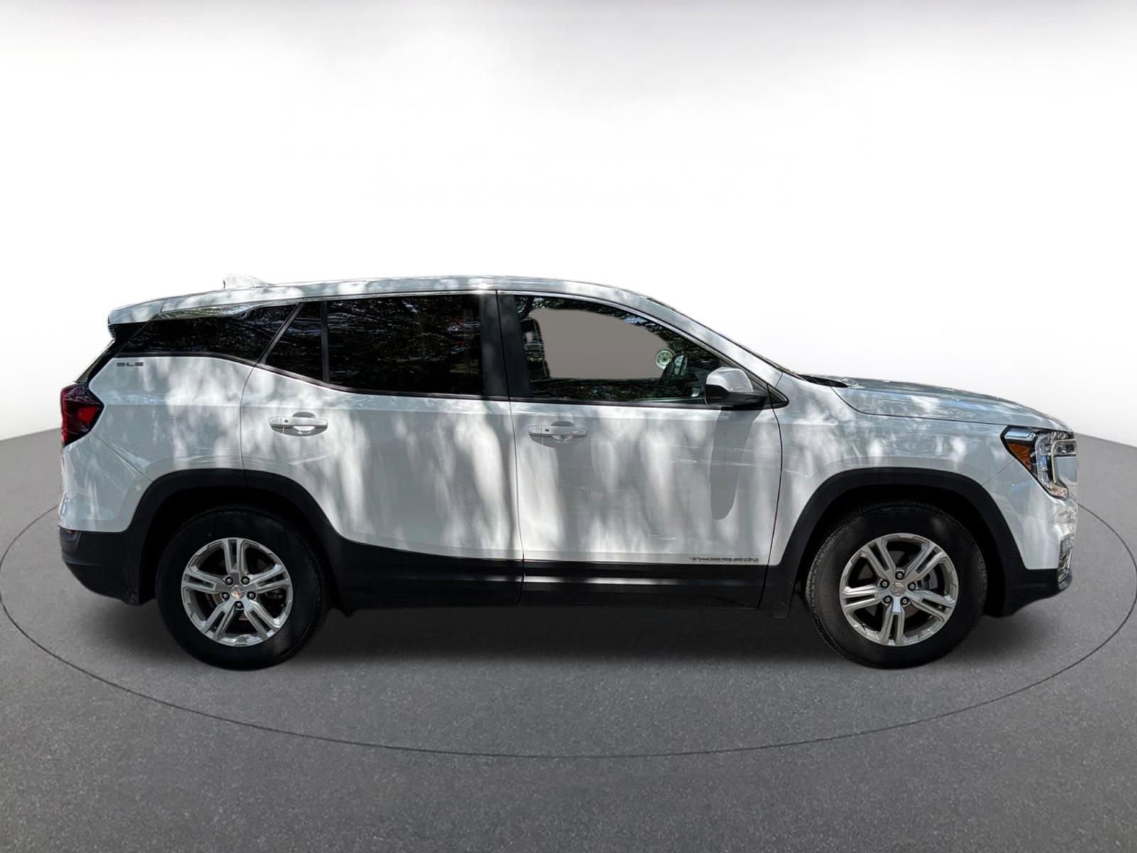 Thumbnail: 2024 GMC Terrain - 25