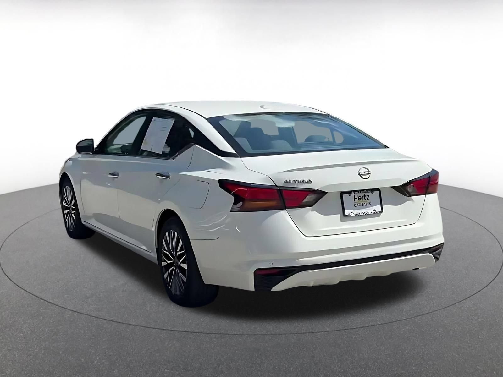 Thumbnail: 2025 Nissan Altima - 9