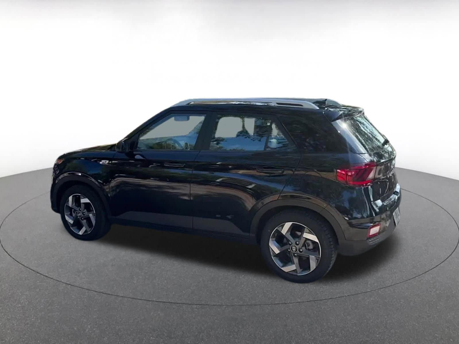 Thumbnail: 2025 Hyundai Venue - 10