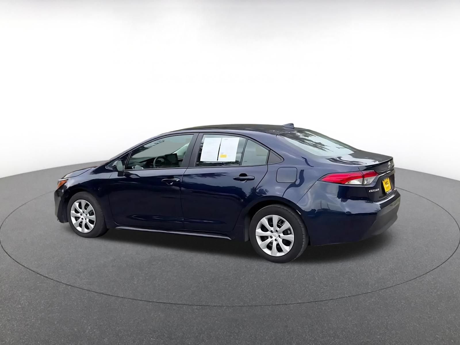 Thumbnail: 2025 Toyota Corolla - 10