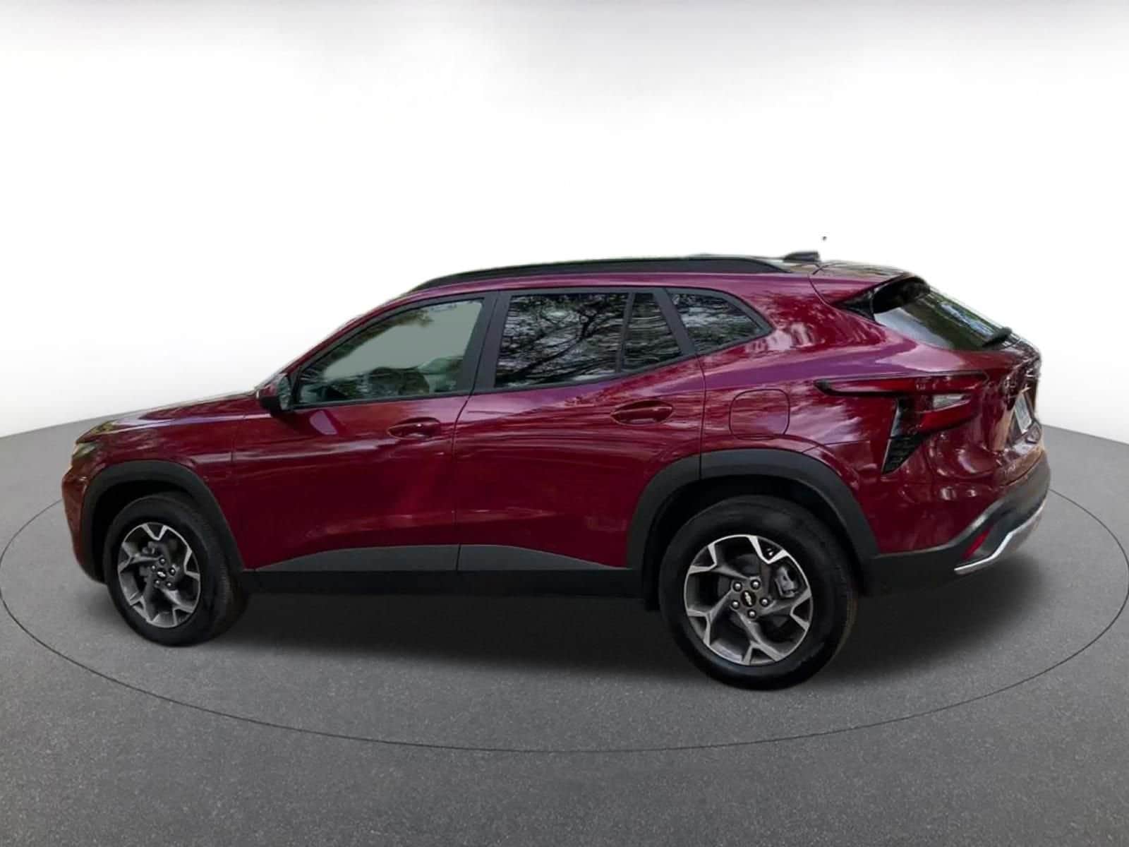 Thumbnail: 2025 Chevrolet Trax - 10