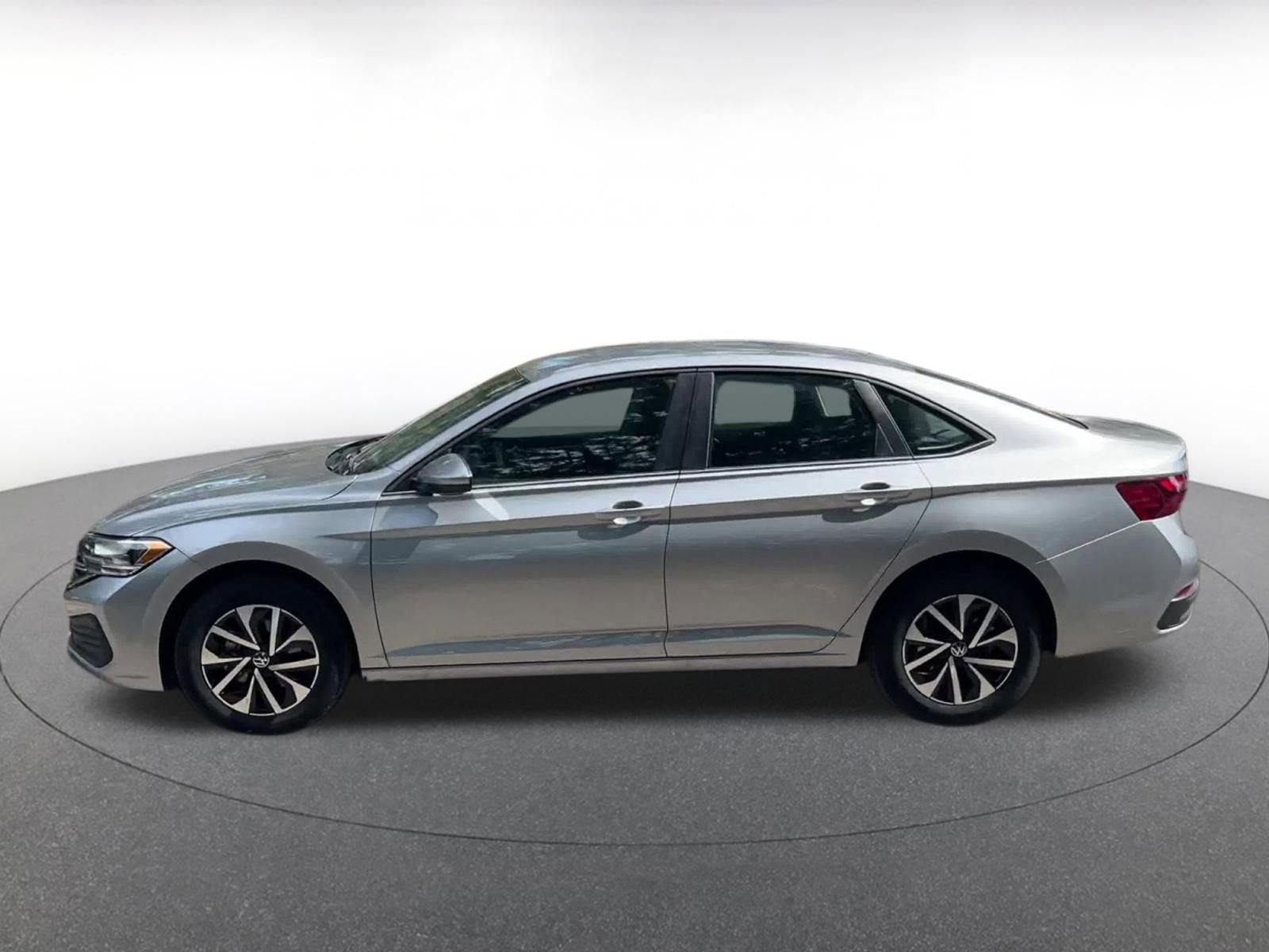 Thumbnail: 2024 Volkswagen Jetta - 8