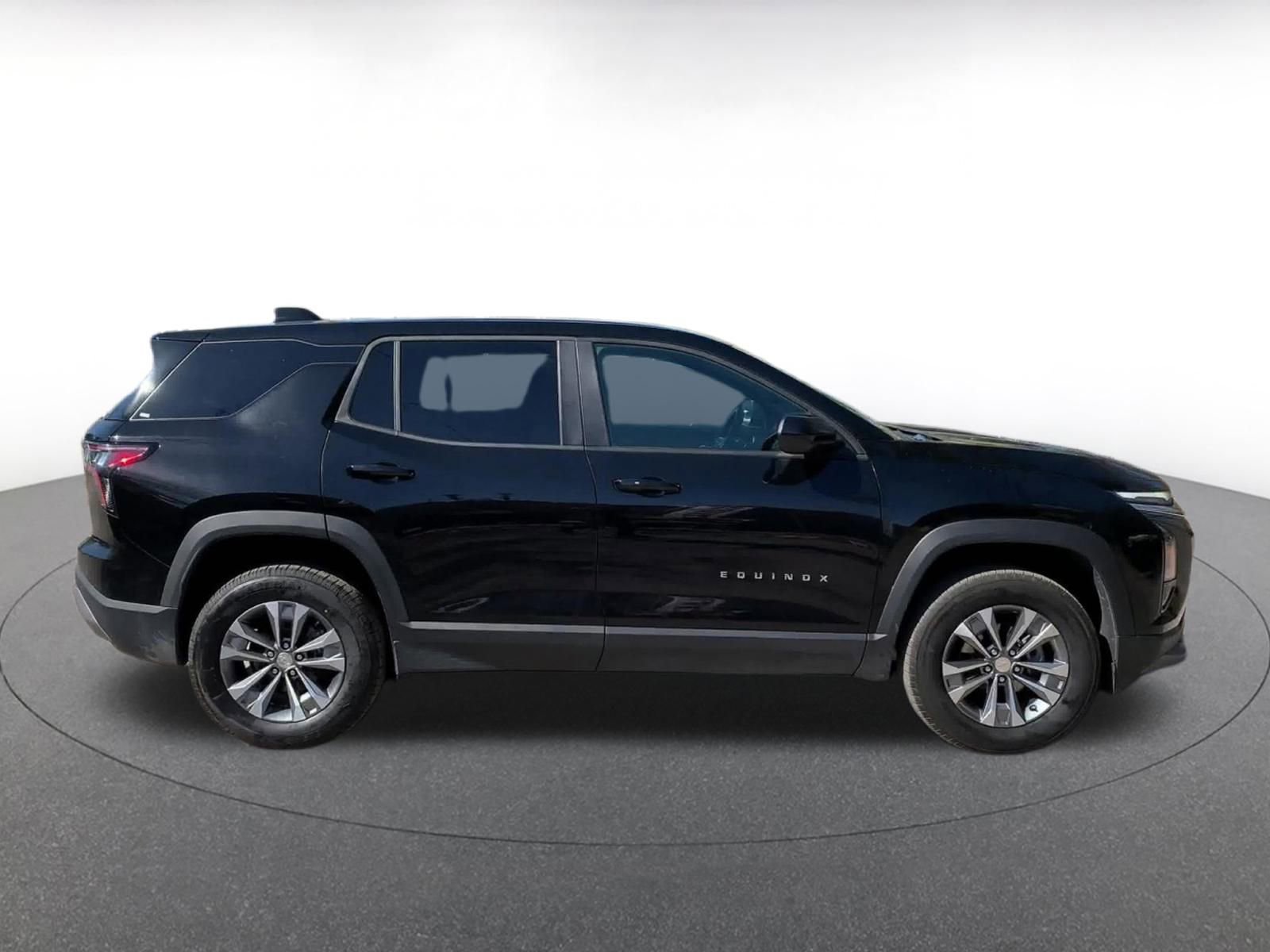 Thumbnail: 2025 Chevrolet Equinox - 16