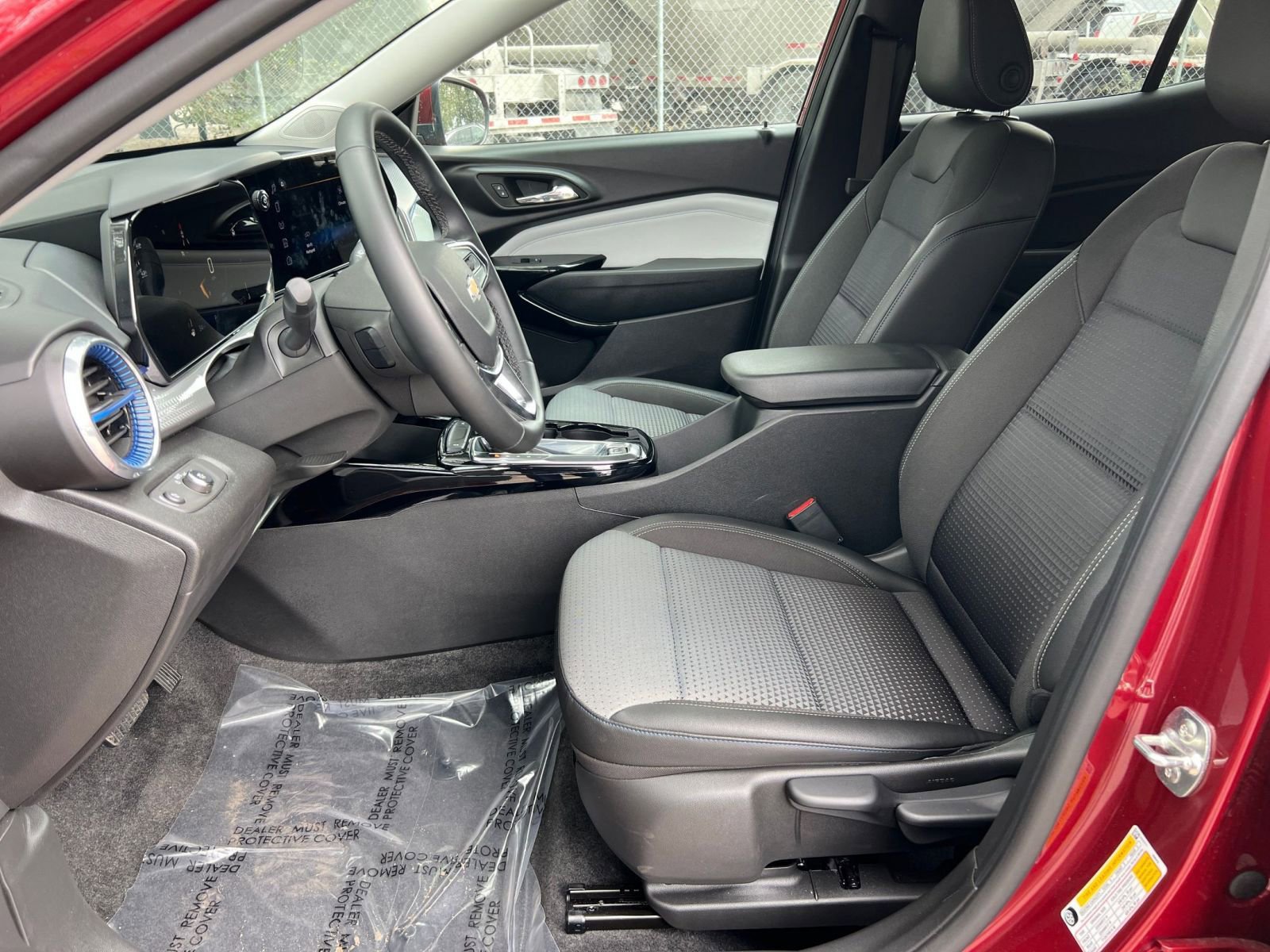 Thumbnail: 2025 Chevrolet Trax - 21