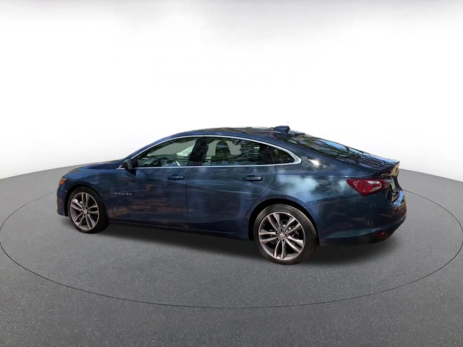 2024 Chevrolet Malibu LT 10