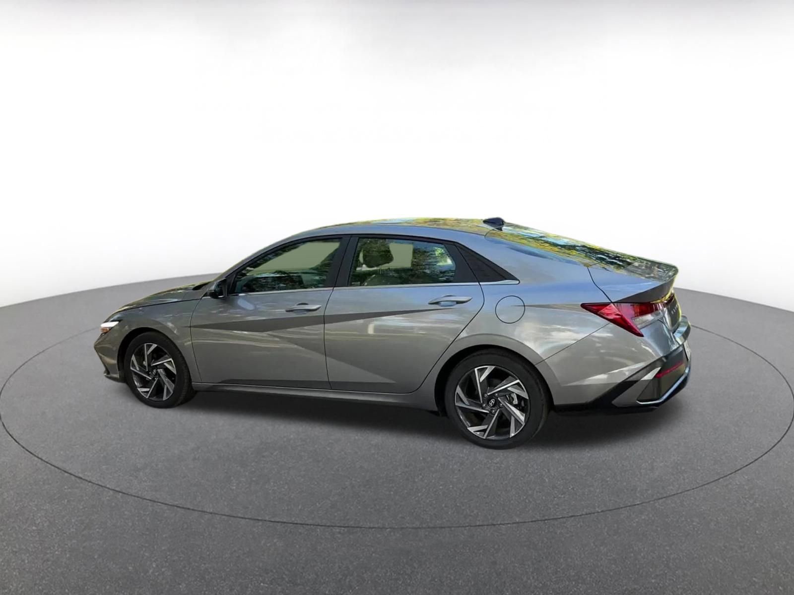 Thumbnail: 2025 Hyundai Elantra - 10