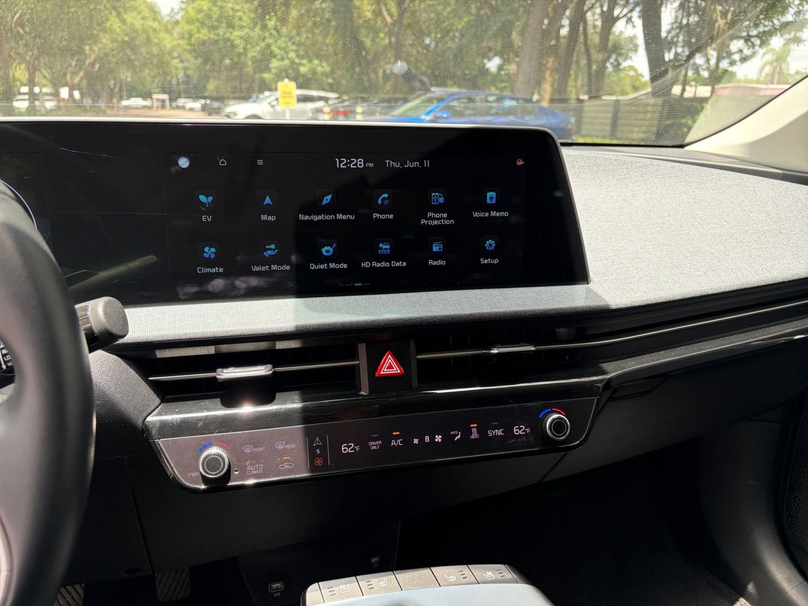 Thumbnail: 2024 Kia EV6 - 27