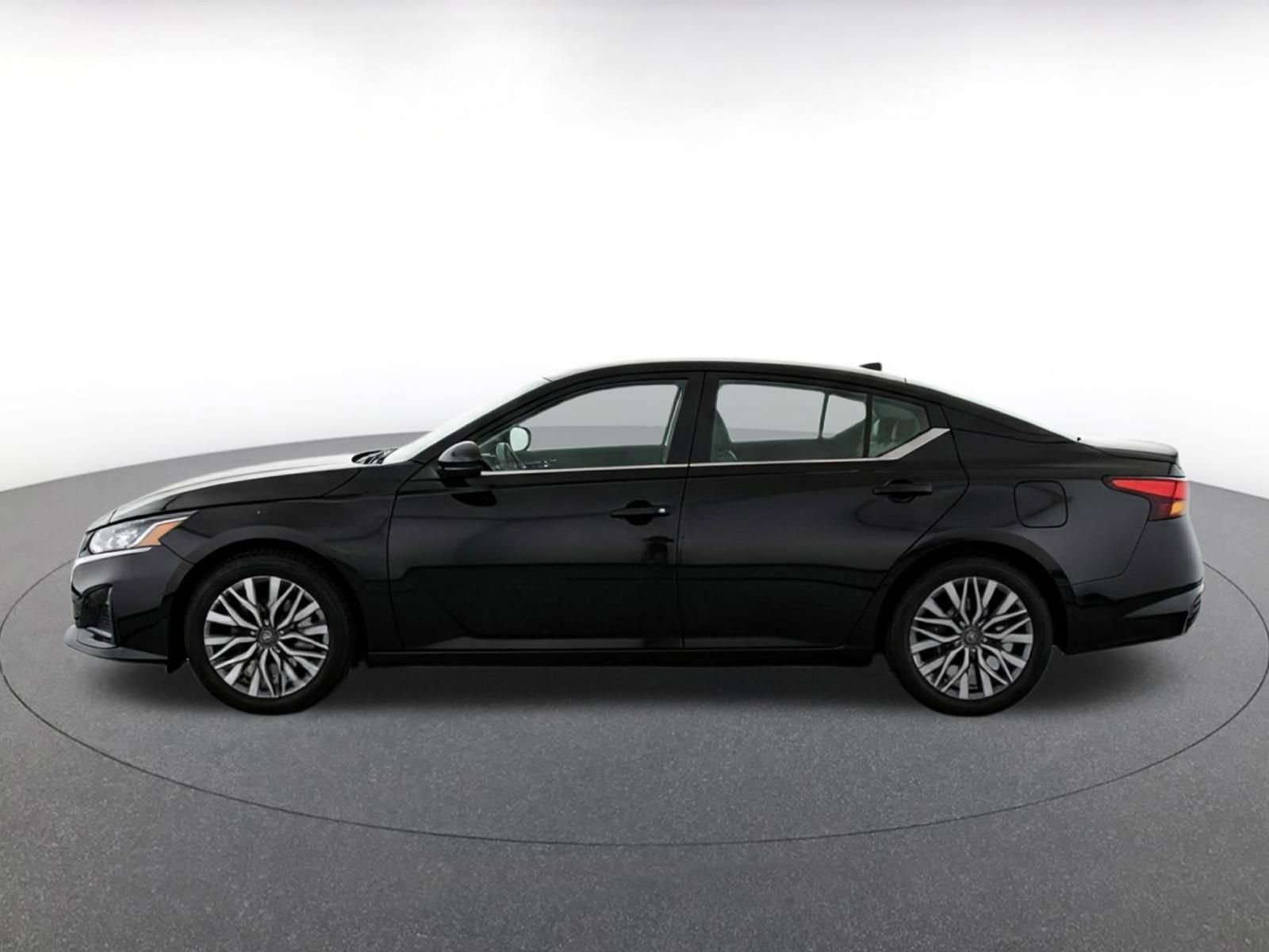 Thumbnail: 2025 Nissan Altima - 4