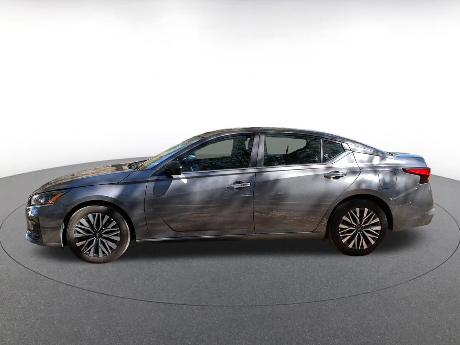 Thumbnail: 2025 Nissan Altima - 4