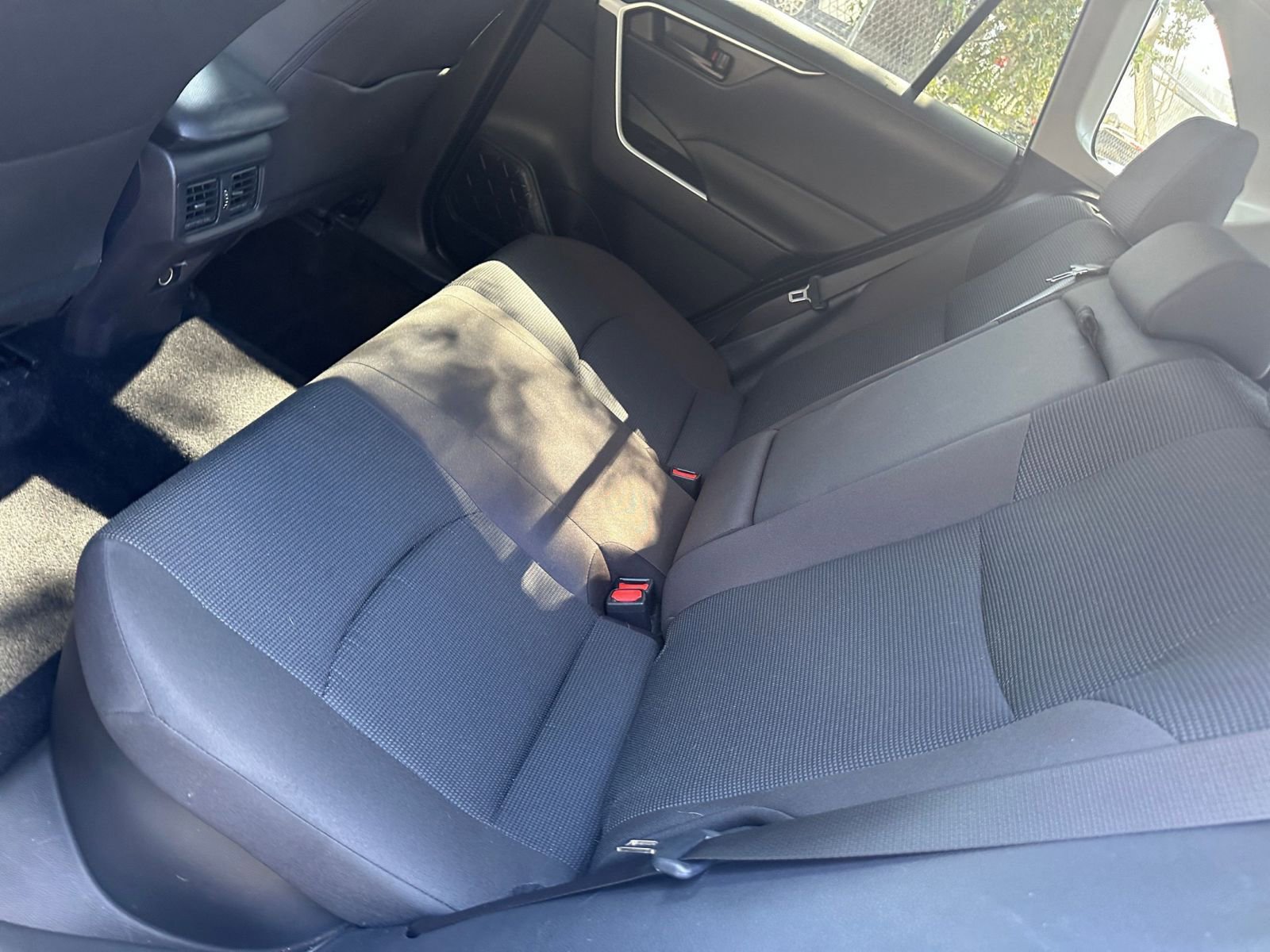 Thumbnail: 2025 Toyota RAV4 - 33