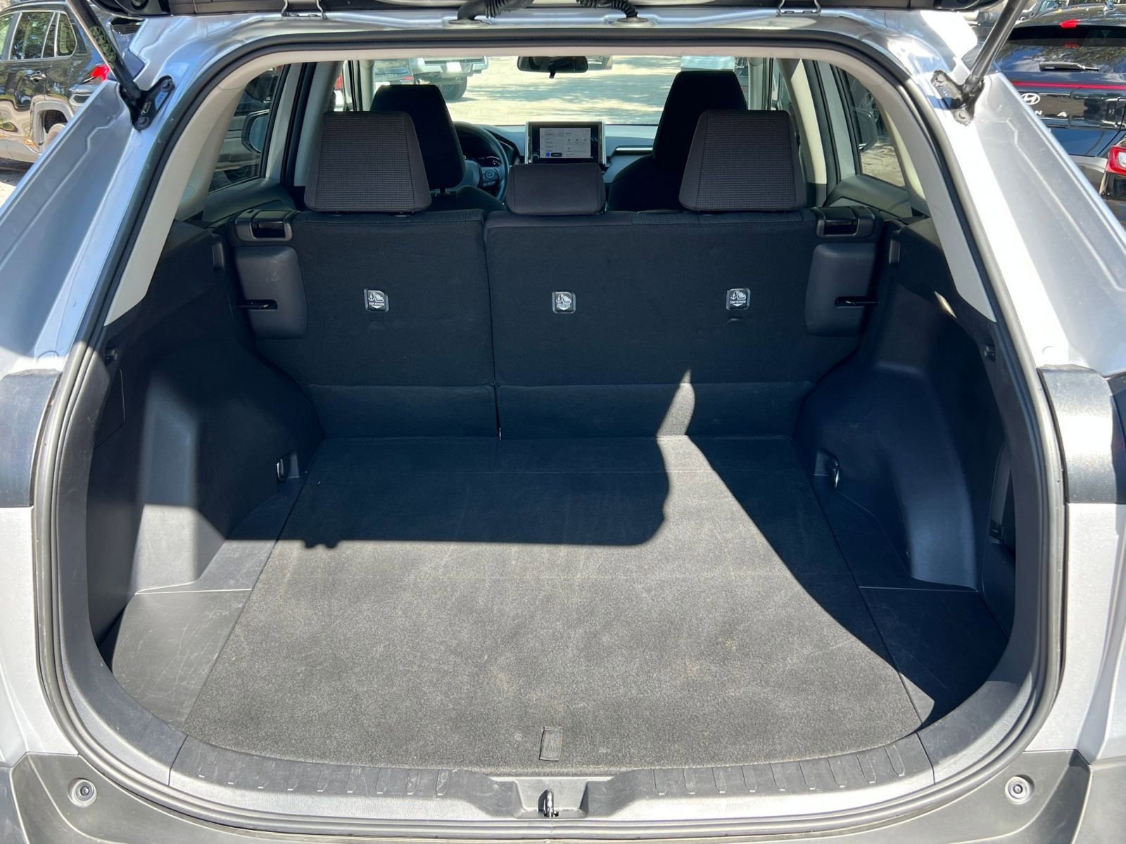 Thumbnail: 2025 Toyota RAV4 - 35